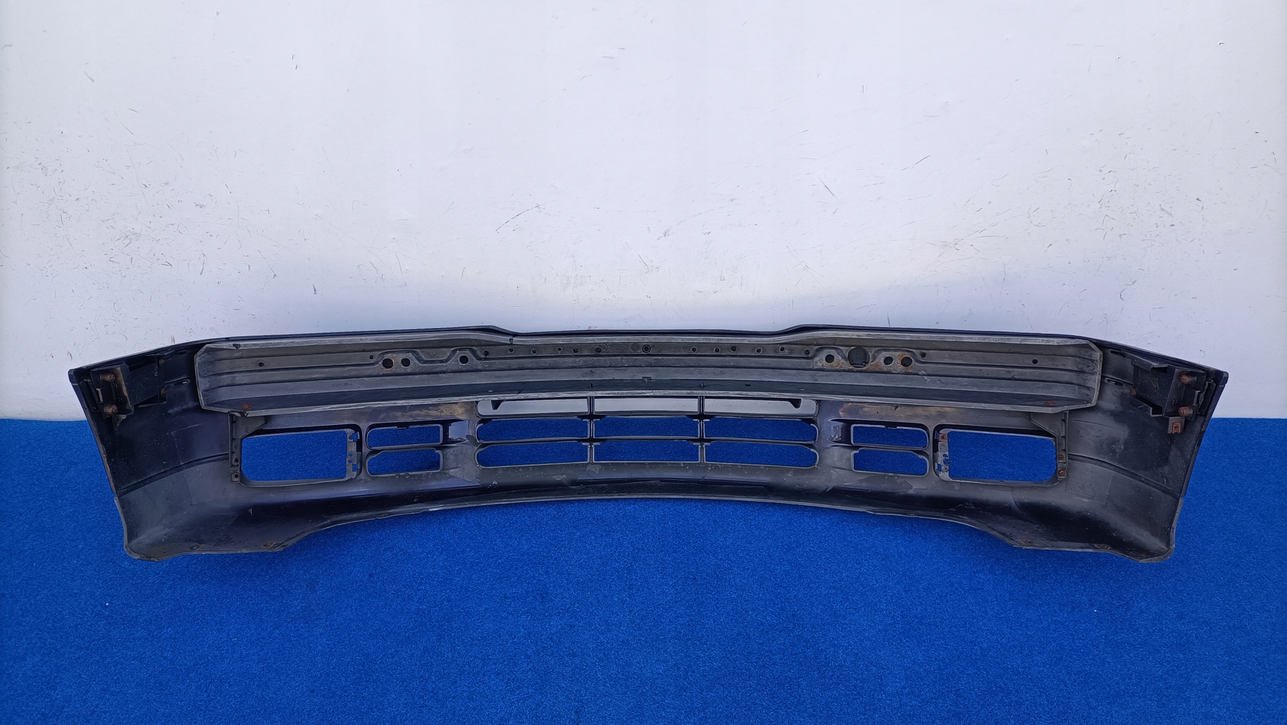 BMW 3 E36 bumper front + sider 51111960089 LC7