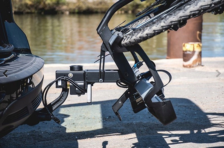 BAGAZNIK ROWEROWY hak UCHYL xlc AZURA C05 XTRA LED Weight with packaging 16 kg