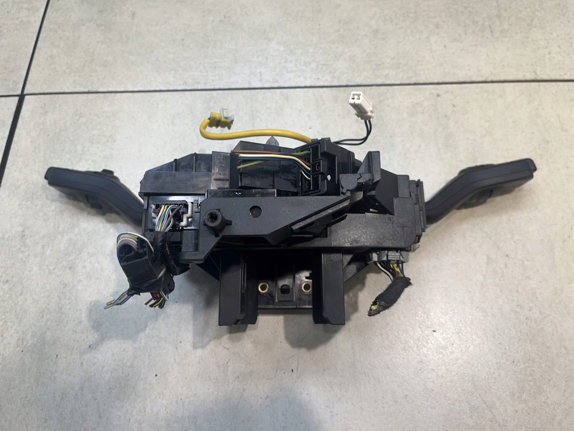 steering wheel levers and controls ring ZWIJAK FORD FOCUS MK2 2.0 D