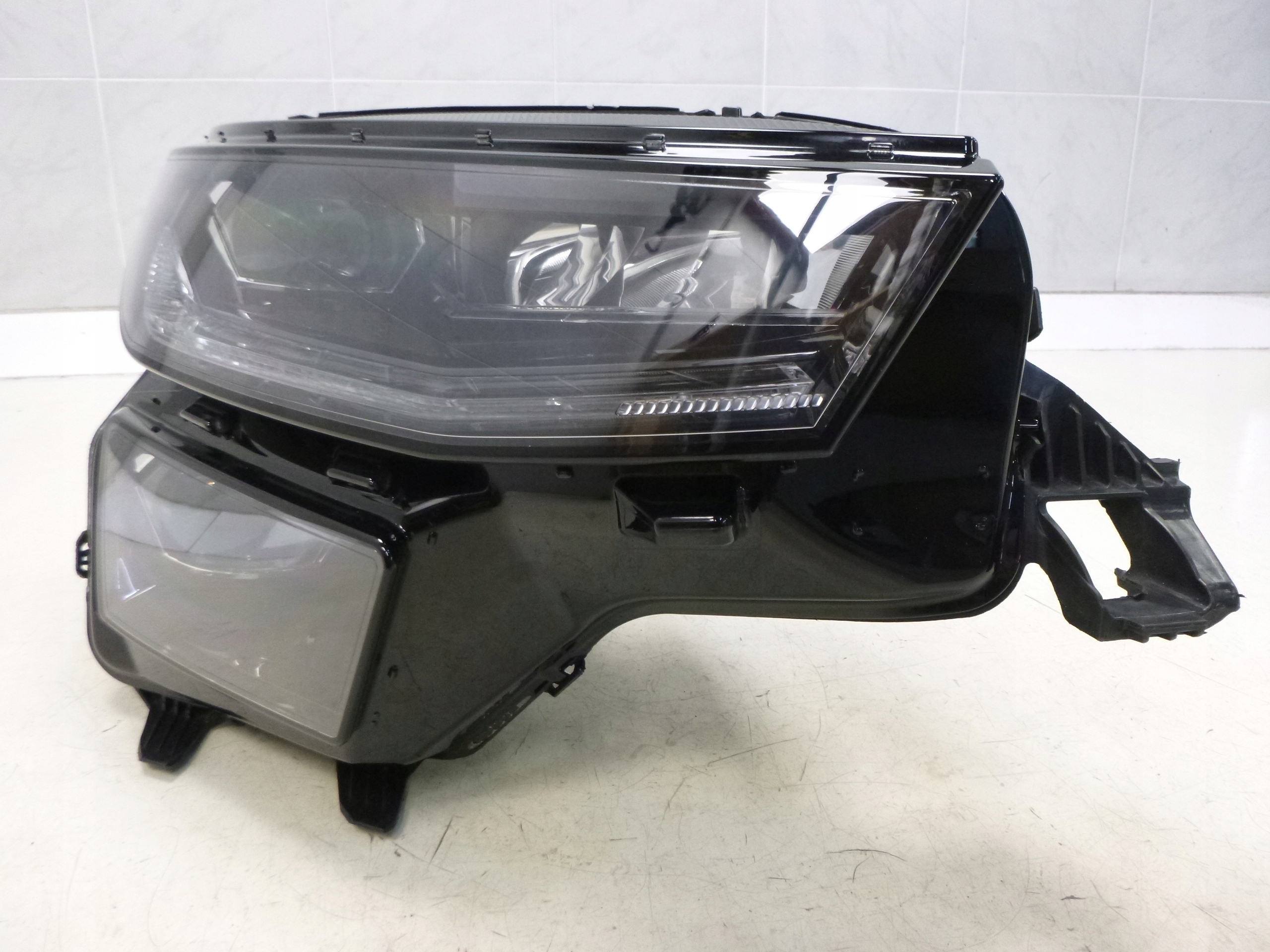 SKODA KODIAQ LIFT 8PIN right front right MATRYCOWA