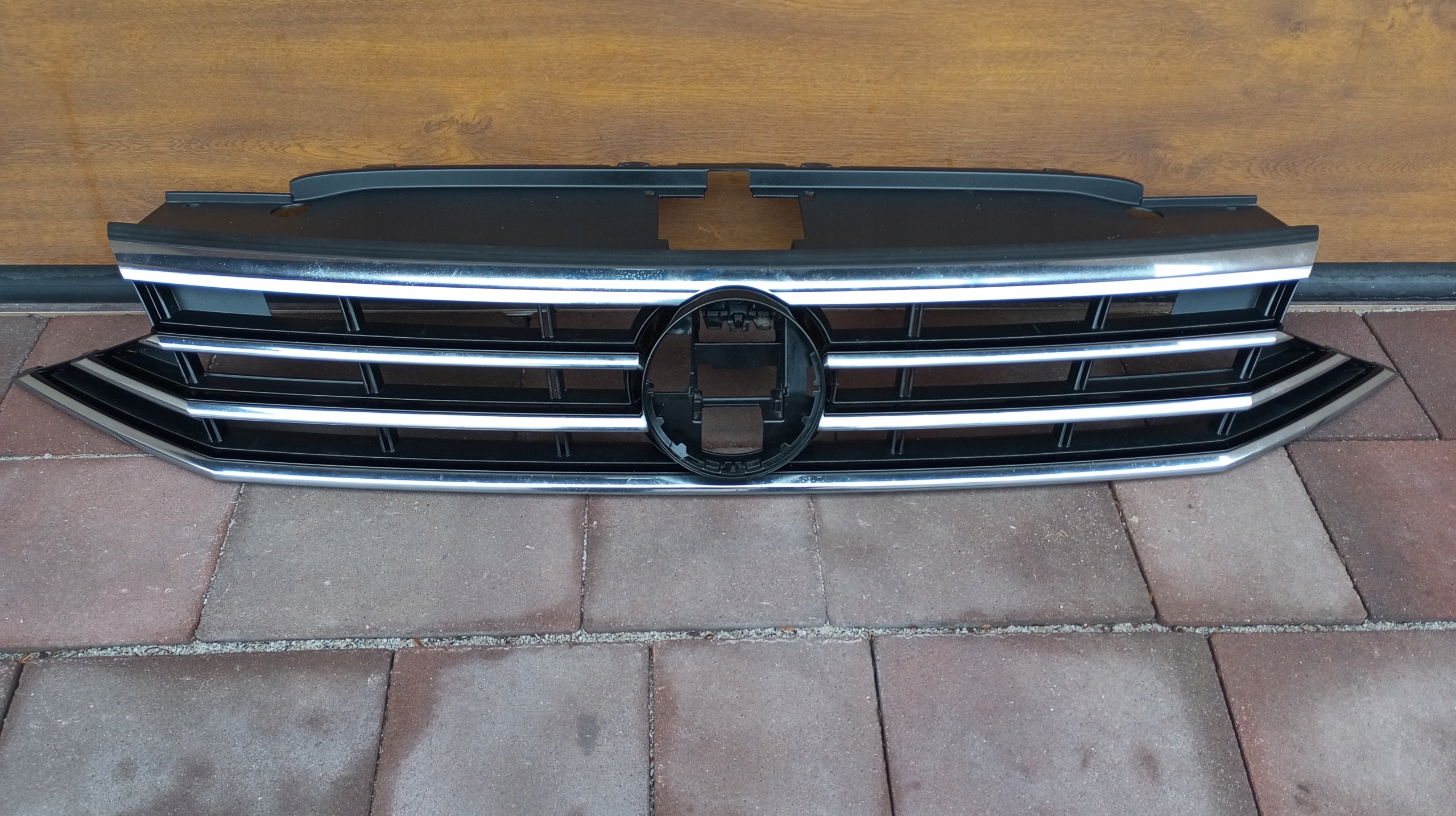 VW Passat B8 Kühlergrill FRONTGRILL Kühlergitter 3G0853653K - Thumbnail 1
