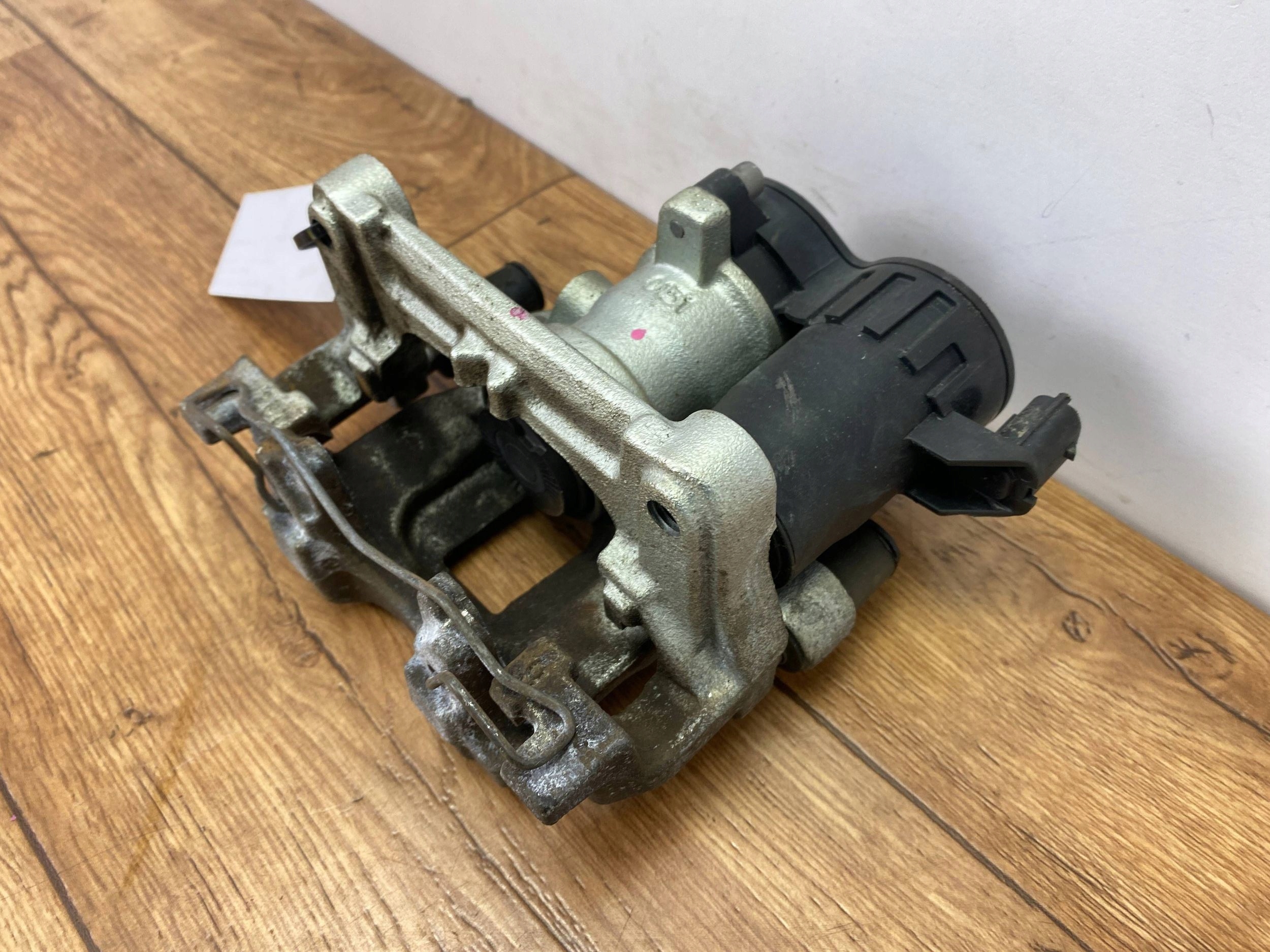 caliper brake rear left Ford Escape IV Kuga MK3 2020+