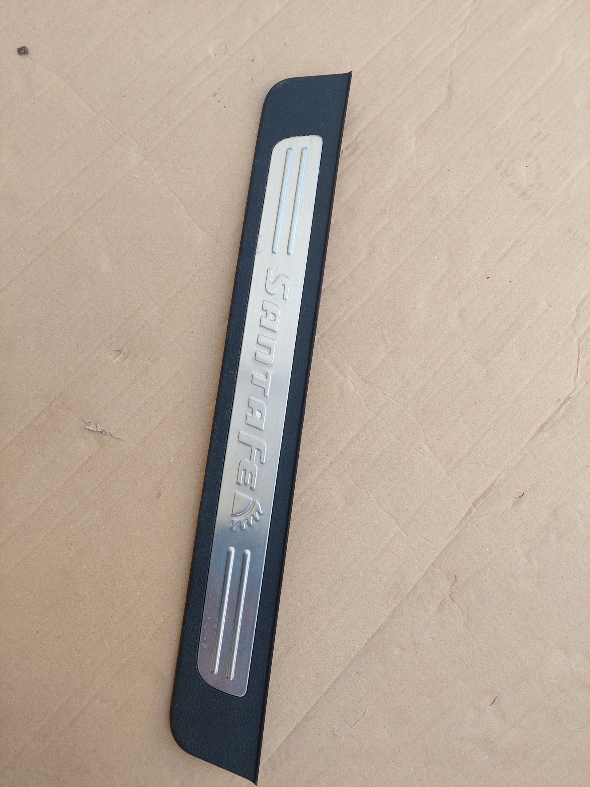 НАКЛАДКА на порог обивка Hyundai Santa Фе II 08r