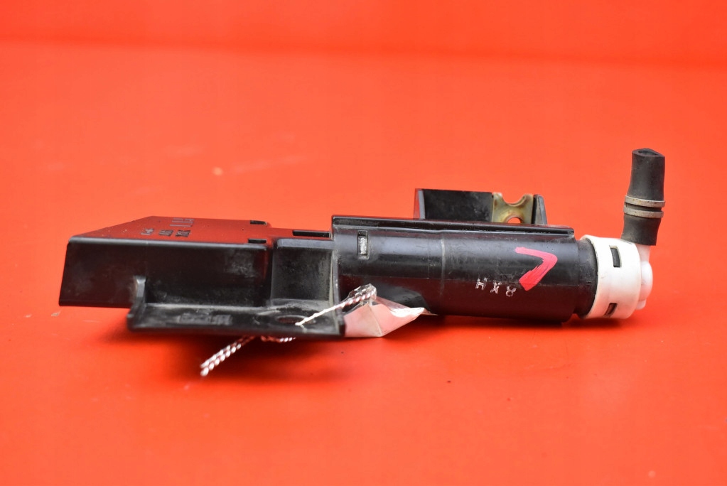 washer REFLEKTOROW left SUBARU LEGACY 5 V 09-14