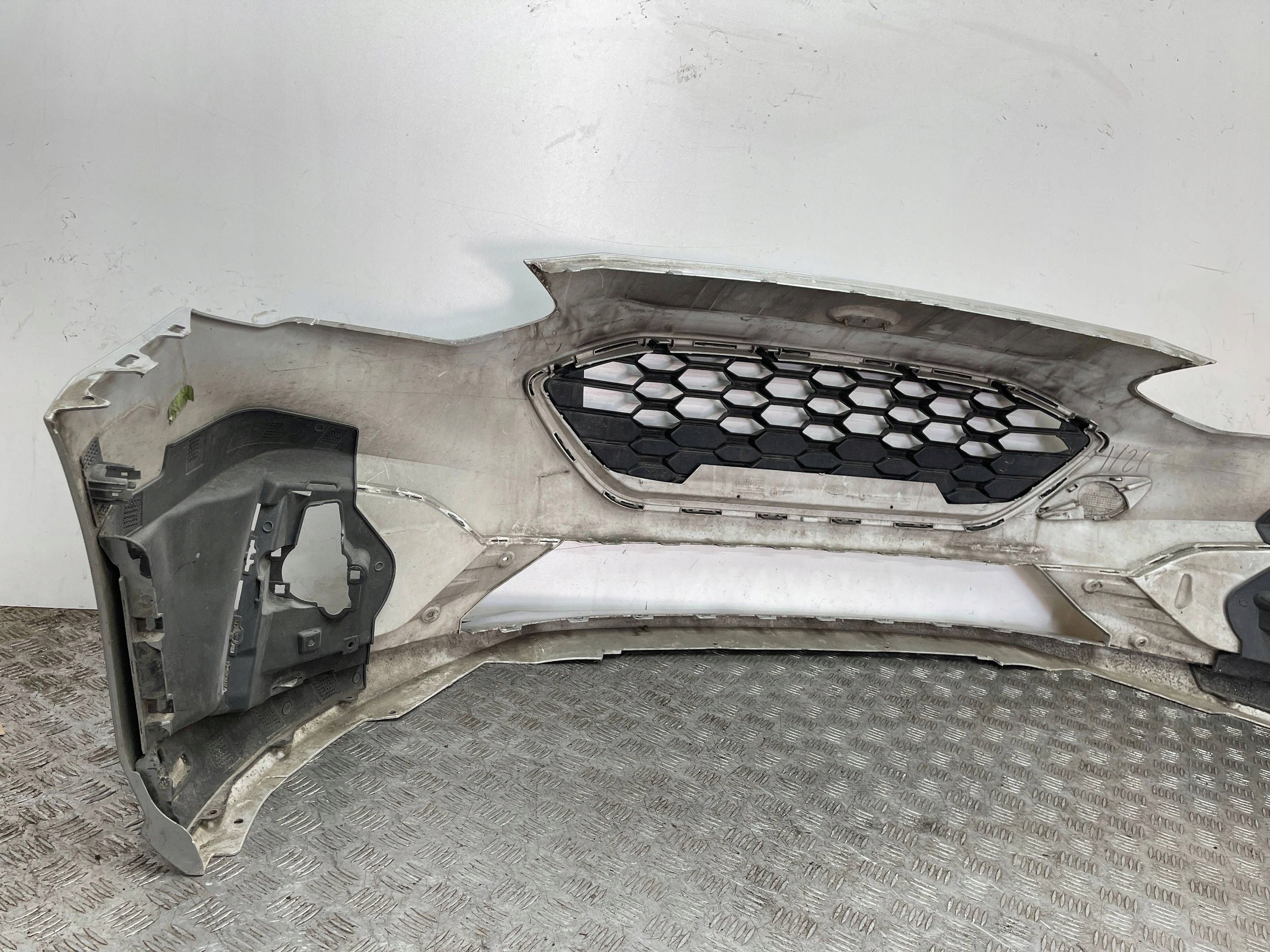 nárazník předek přední FORD FOCUS MK4 ST-LINE 18