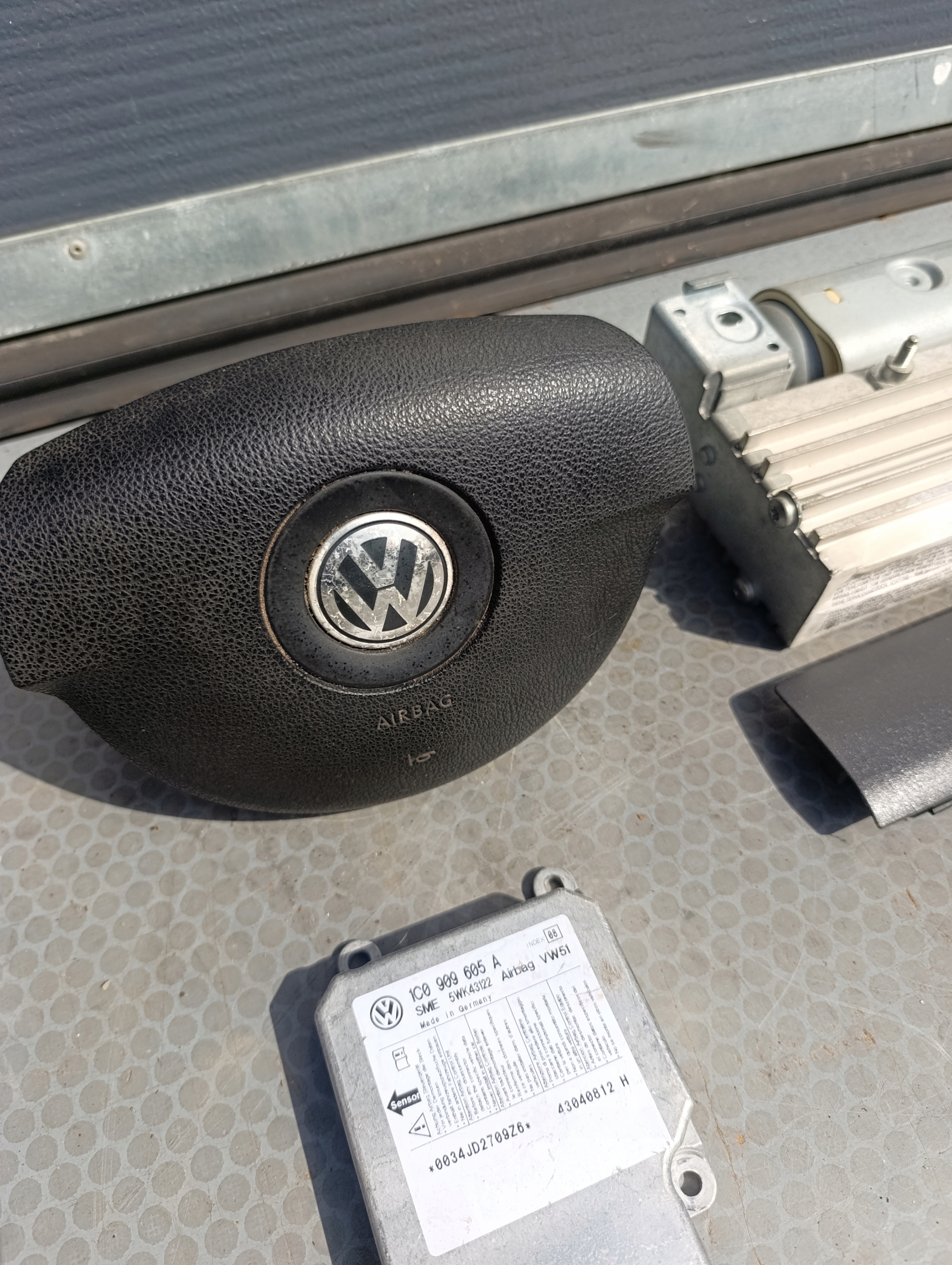 VW T5 running board AIR BAG 03-09r.