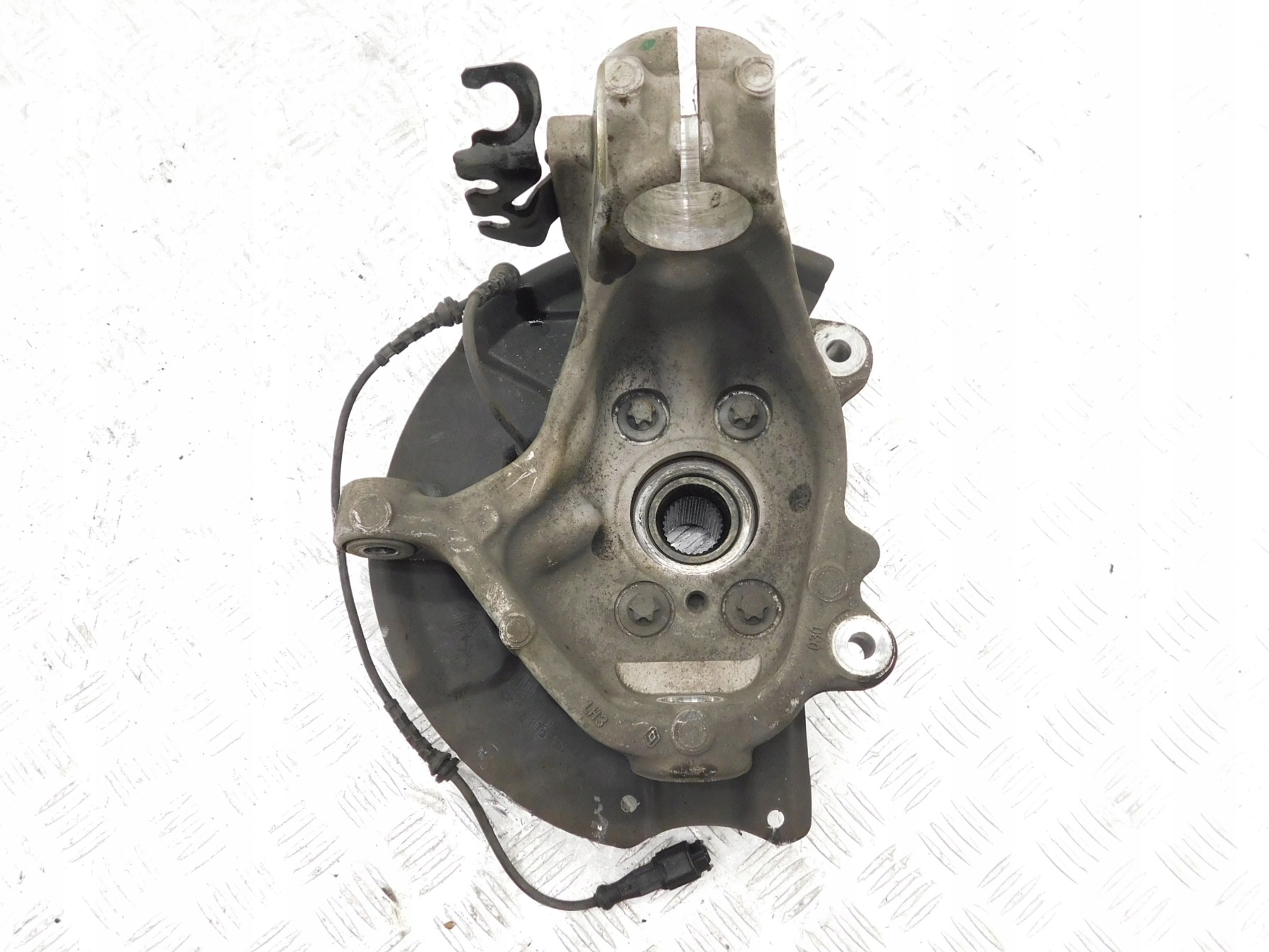 поворотный кулак, цапфа левый перед - renault TALISMAN 1.6 15-20