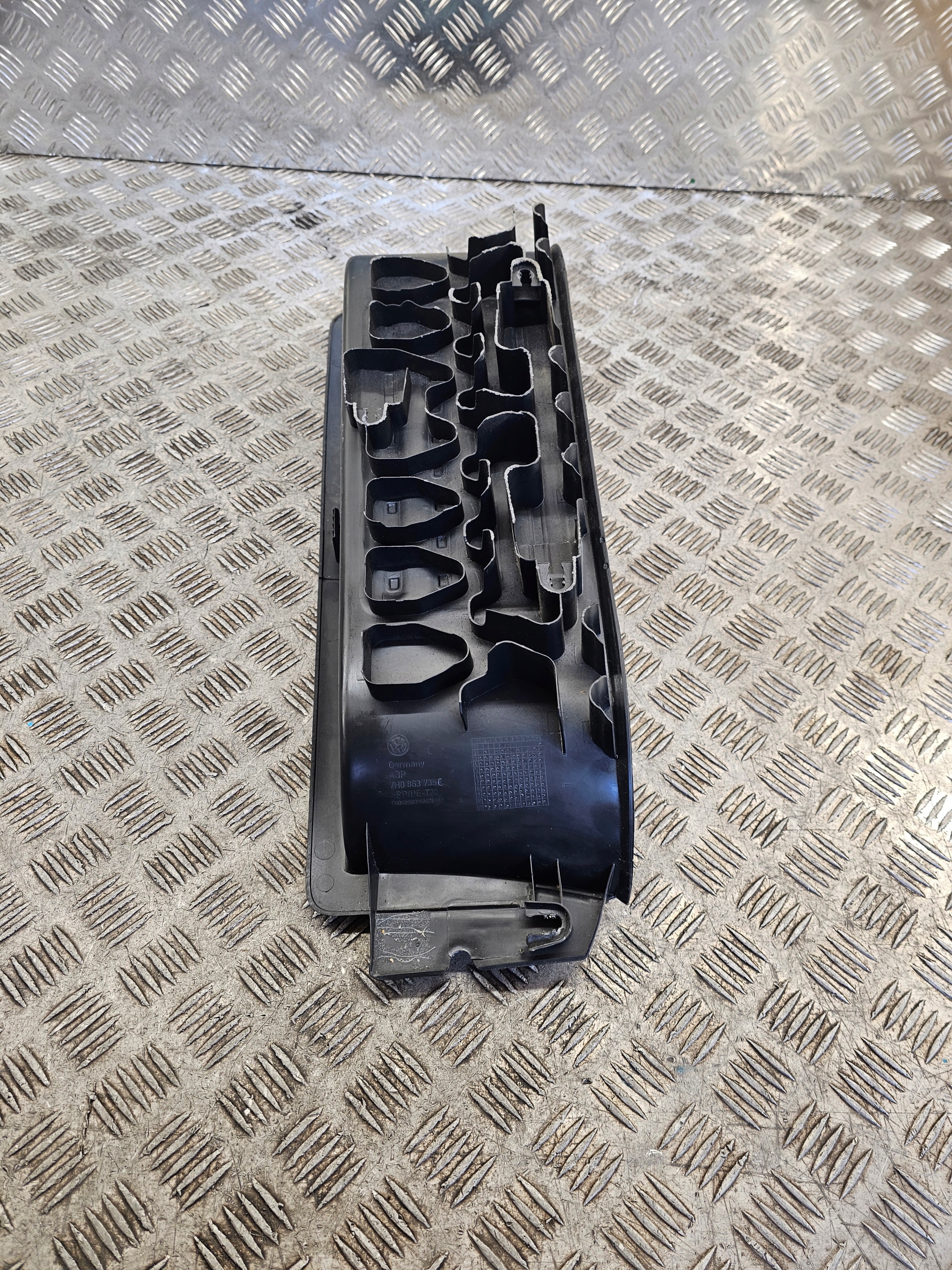 VW T6 TRANSPORTER 2.0TDI STOPIEN cap left 7H0863735C