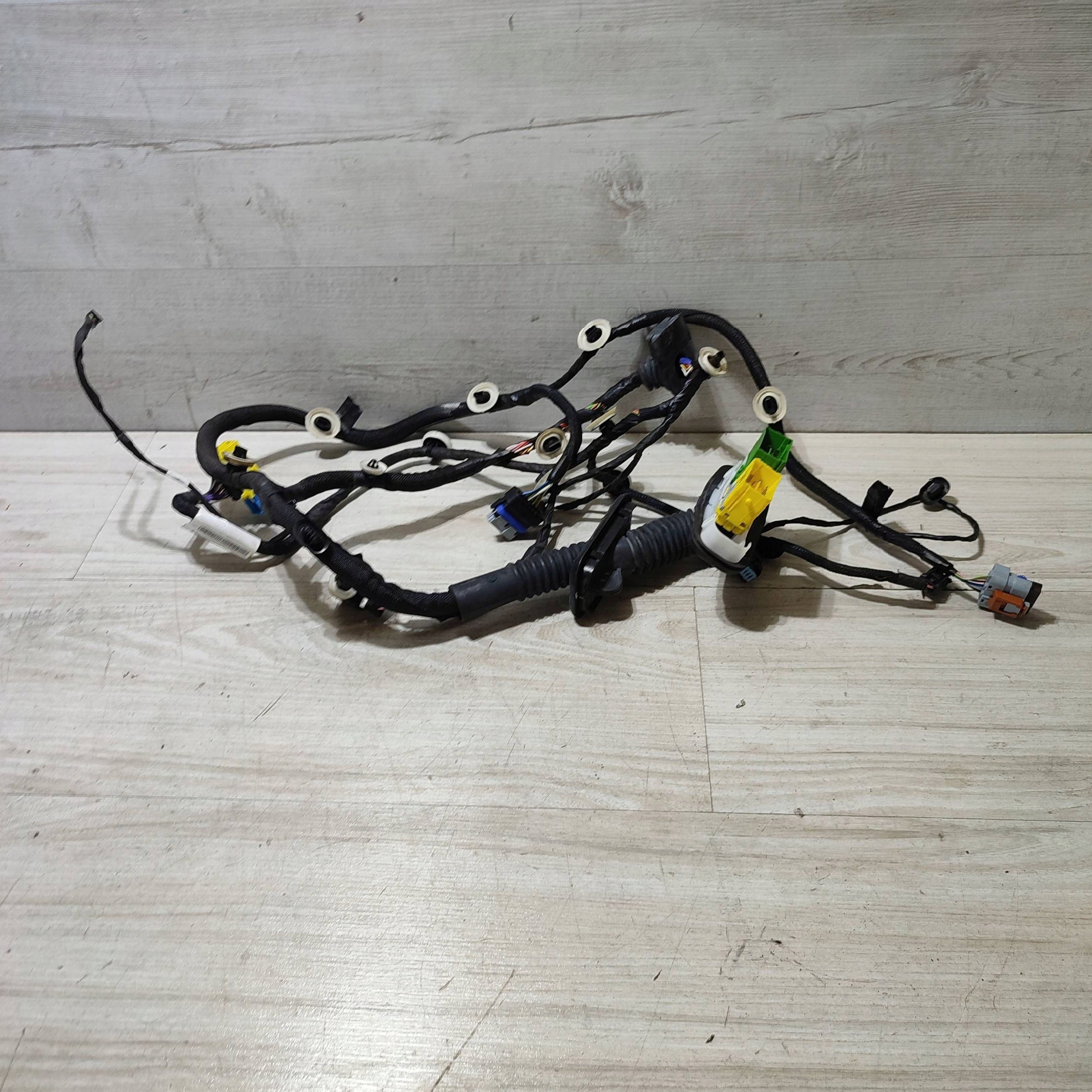 bundle door przednich front side left Opel Corsa F 9835931980