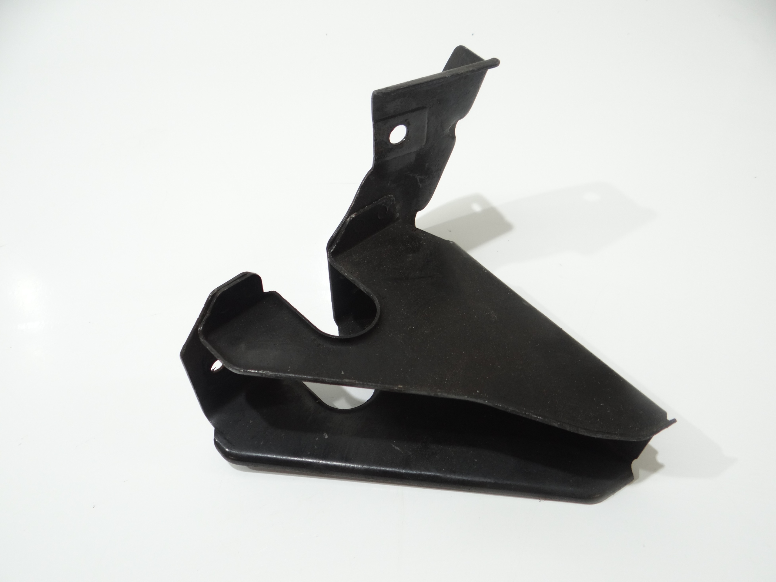 holder of a lock bonnets left front BMW E90 E91 E92 7116705