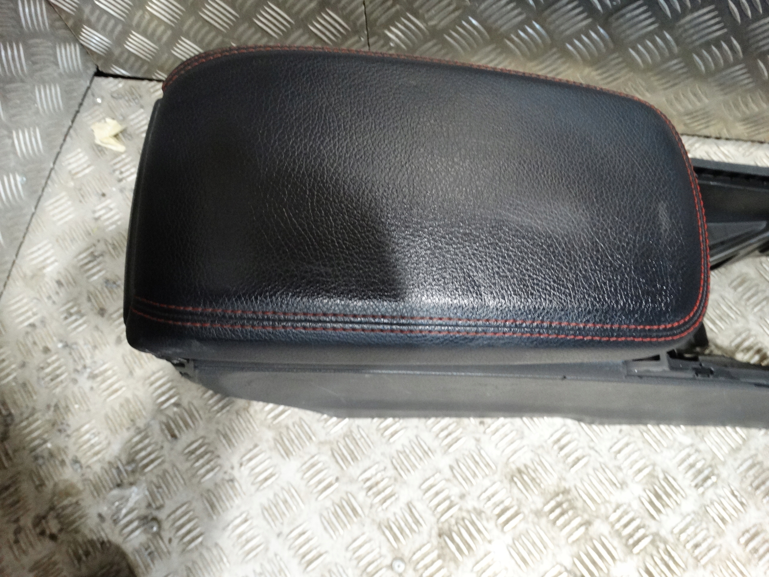 IDEAL TUNEL bracciolo MERCEDES CLA W117 1