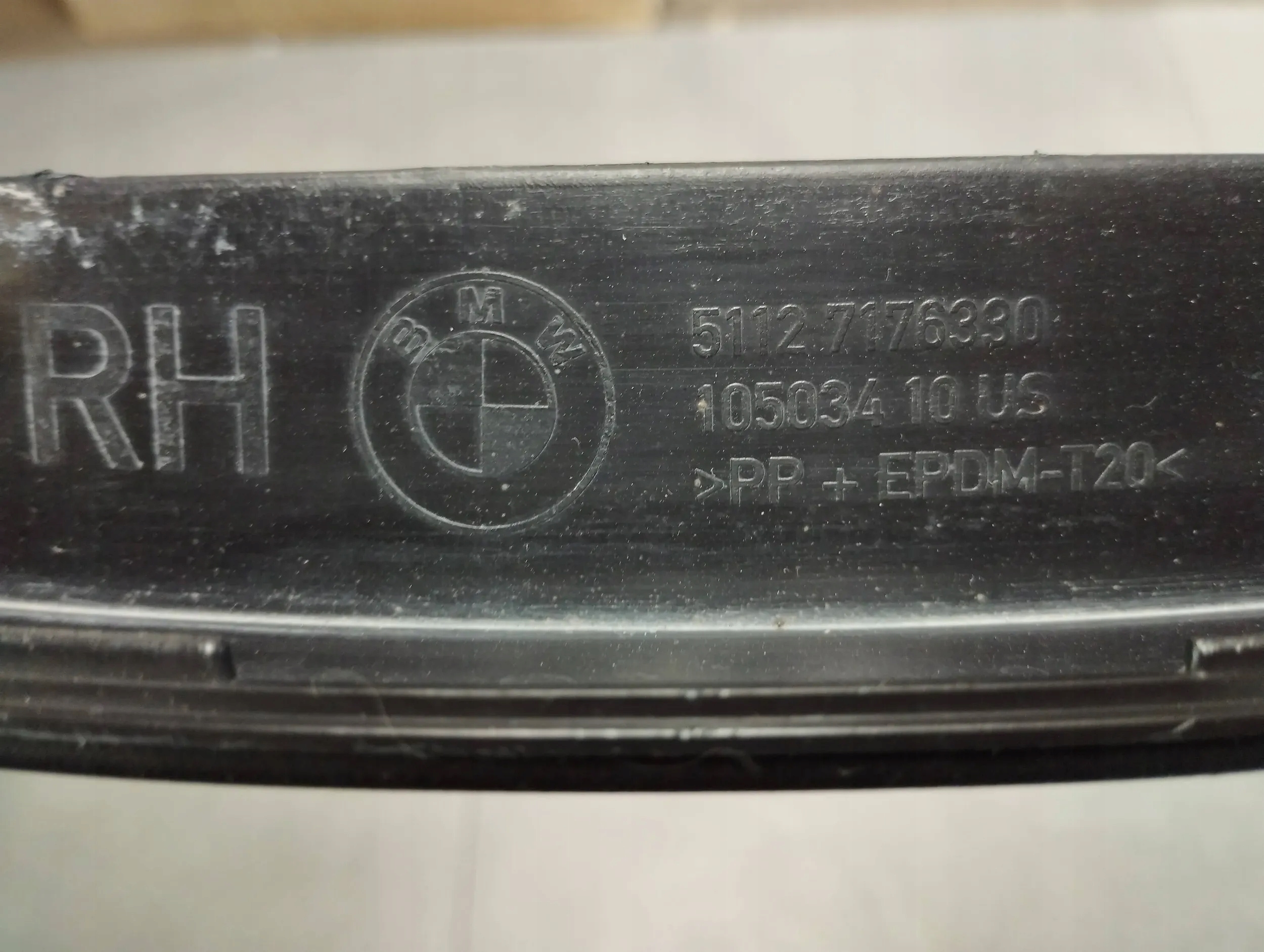 BMW X6 E71 lišta NADKOLA pravá záď 7176330