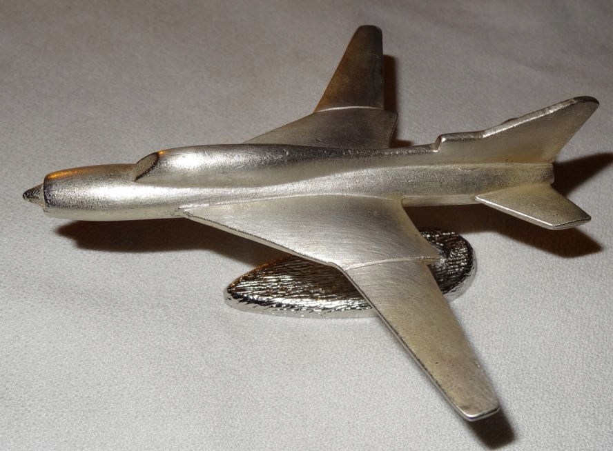 Suchoj Su 22 kovových model na stativu