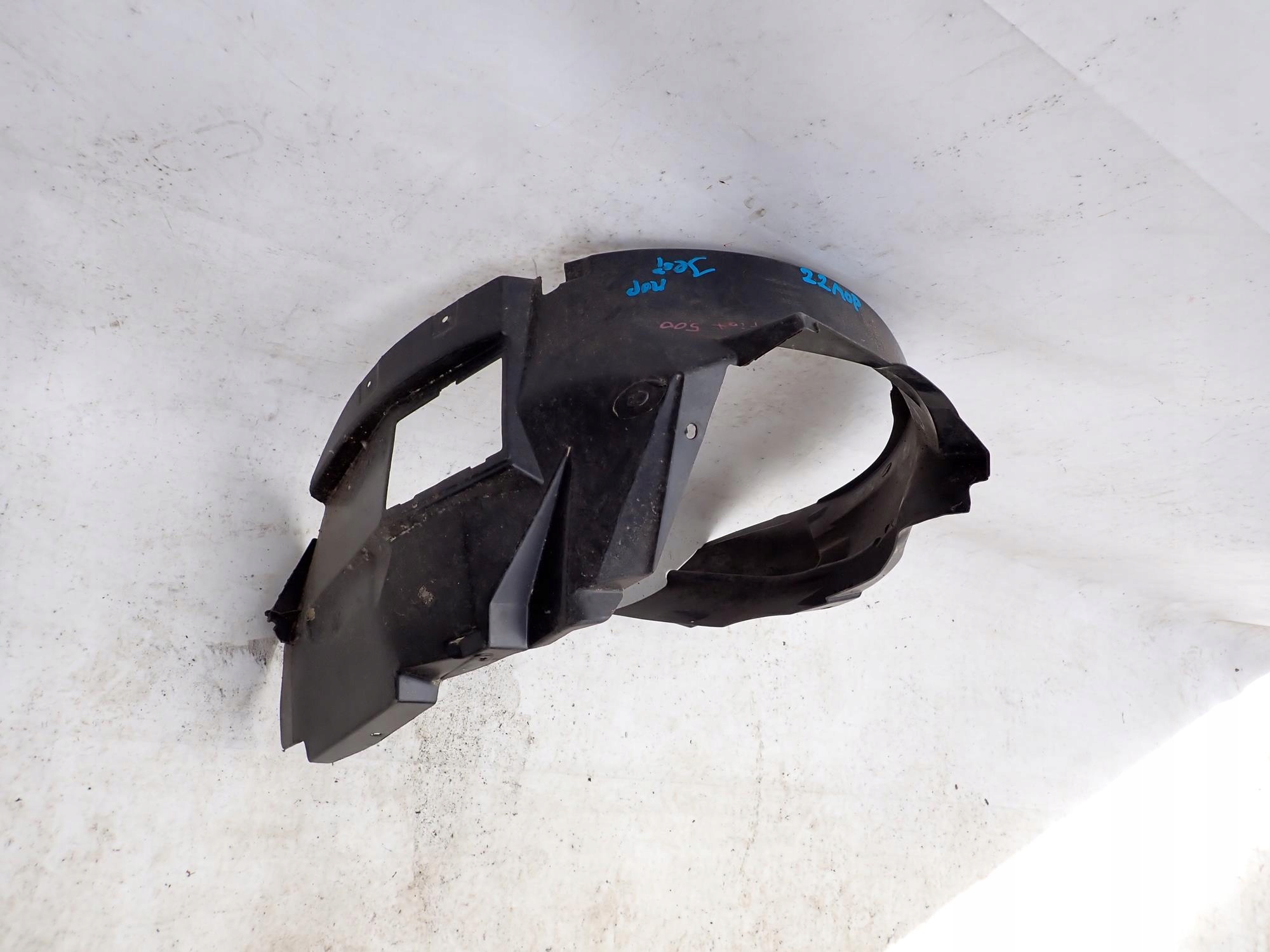 FIAT 500 07-15 mudguard front front right