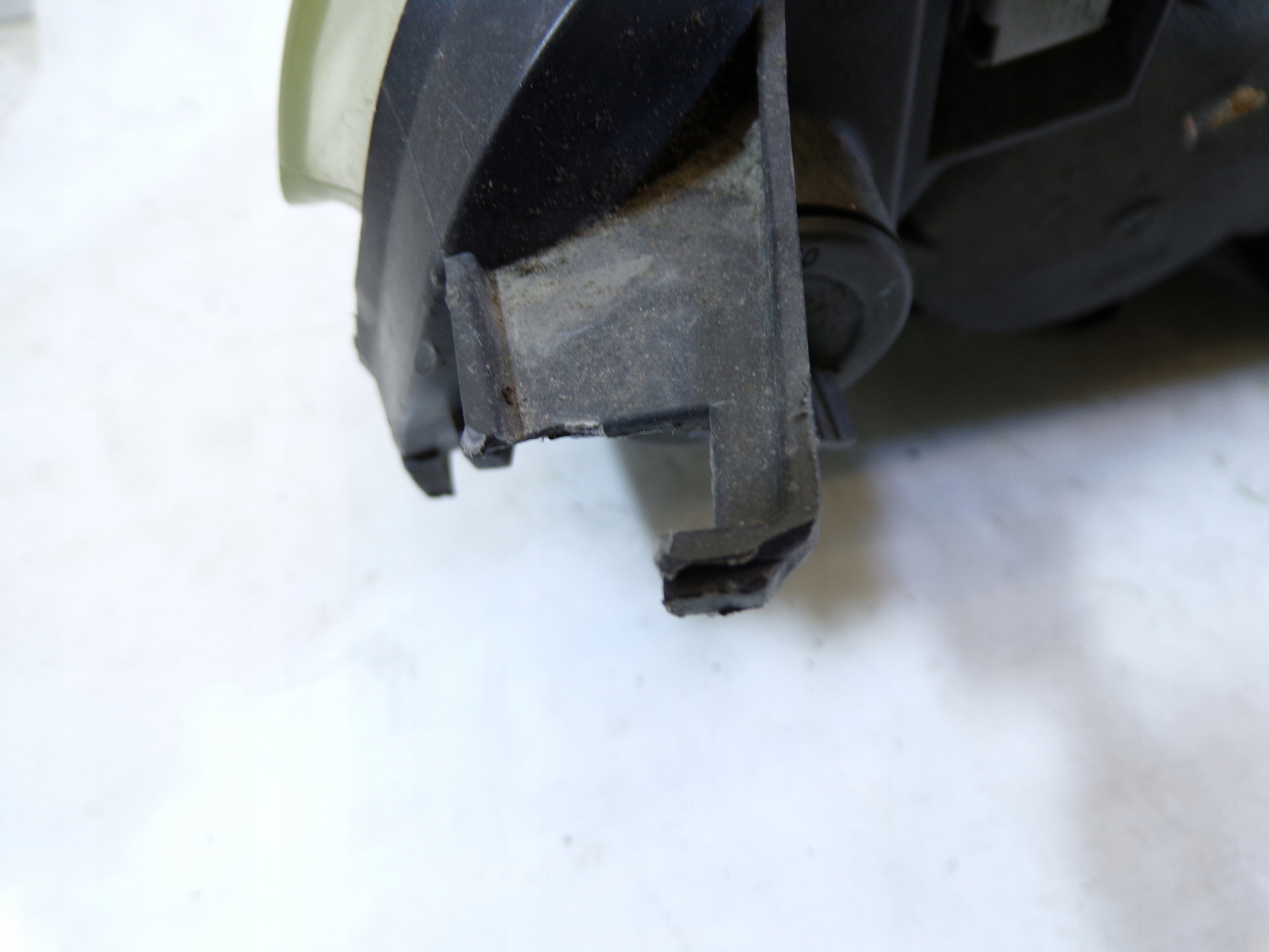 light front front left PEUGEOT 807 XENON