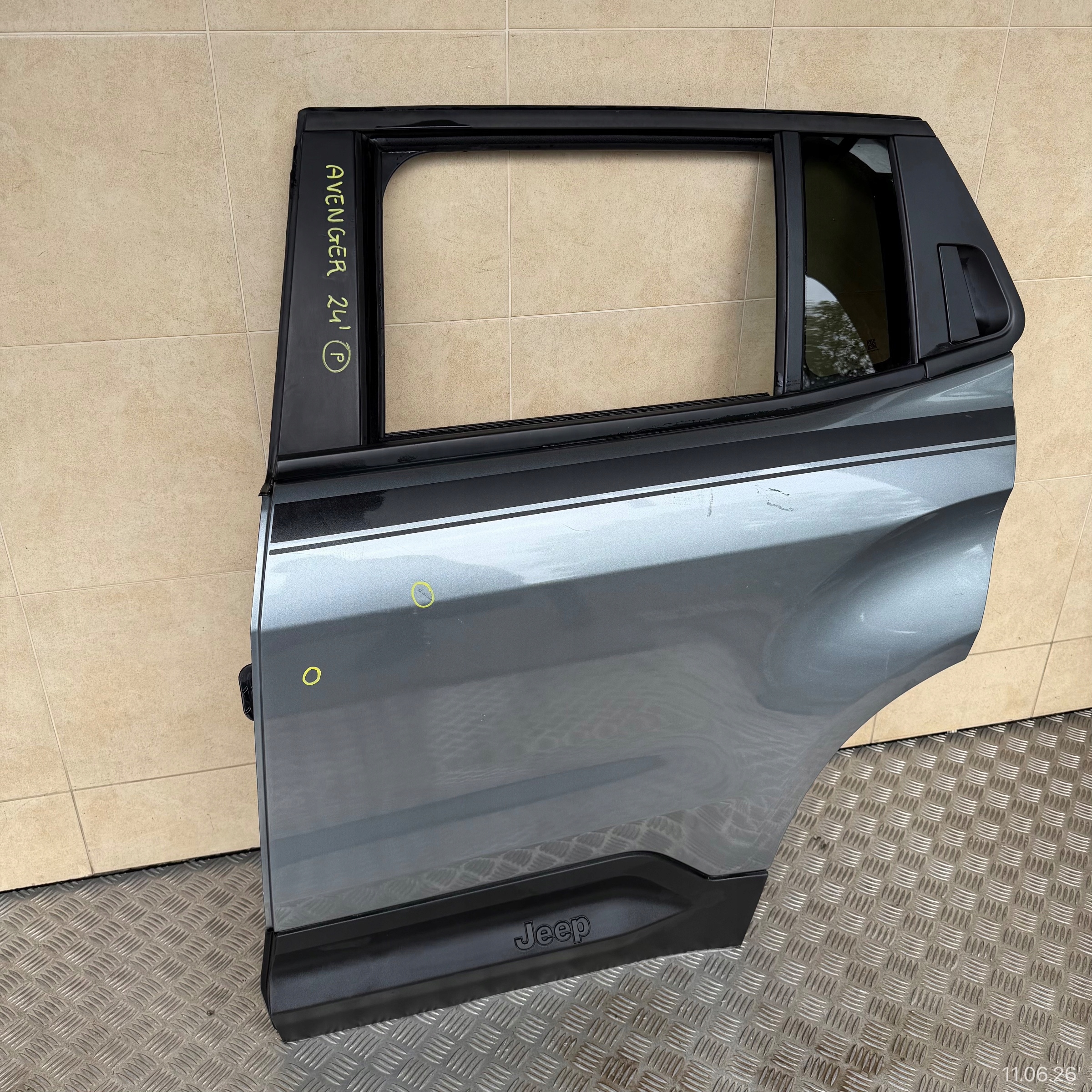 door complete rear. left JEEP AVENGER 2024 ROK