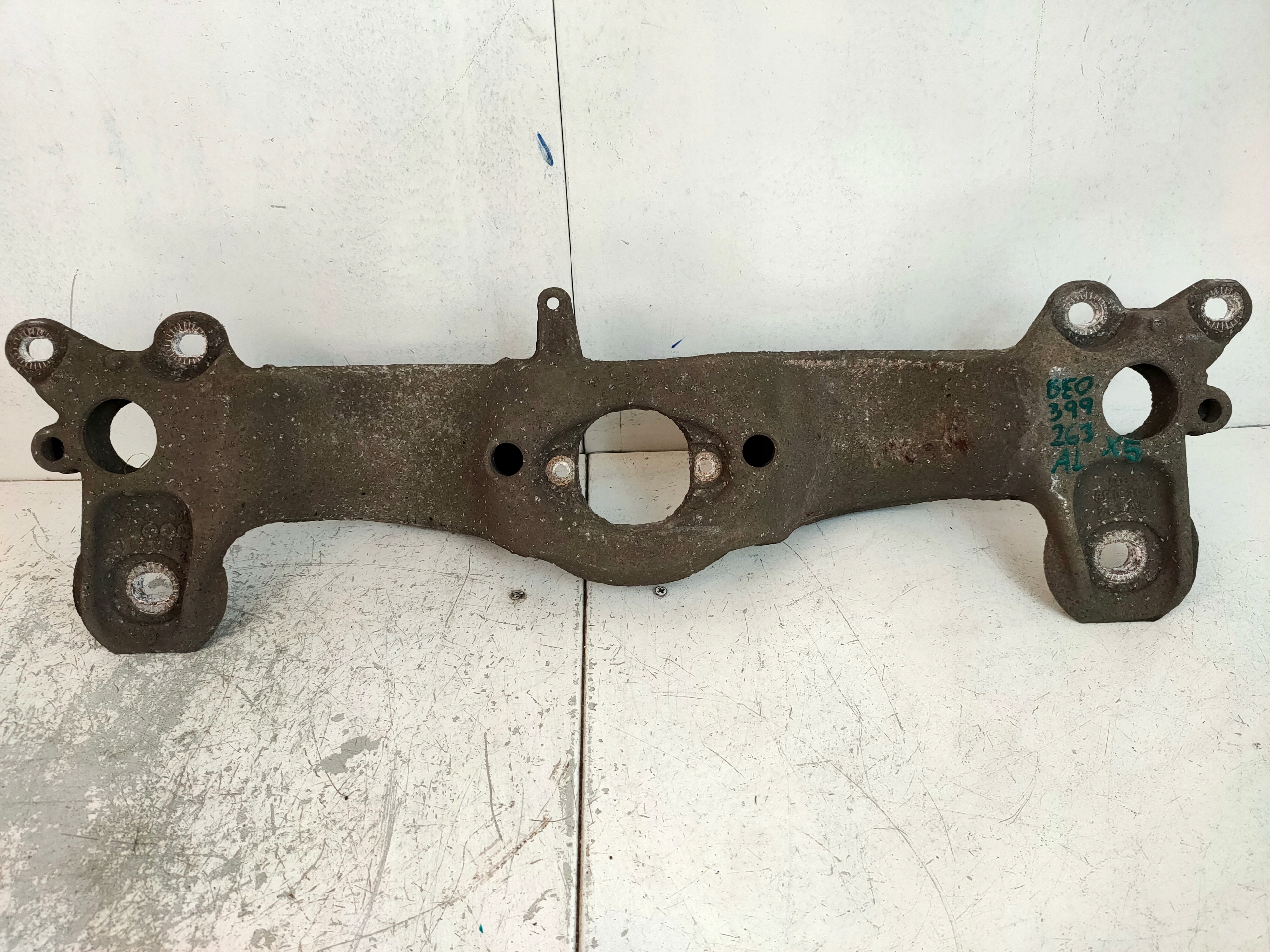 8E0399263AL - Лапа подушка коробки AUDI A4 B6 B7 8E0399263R
