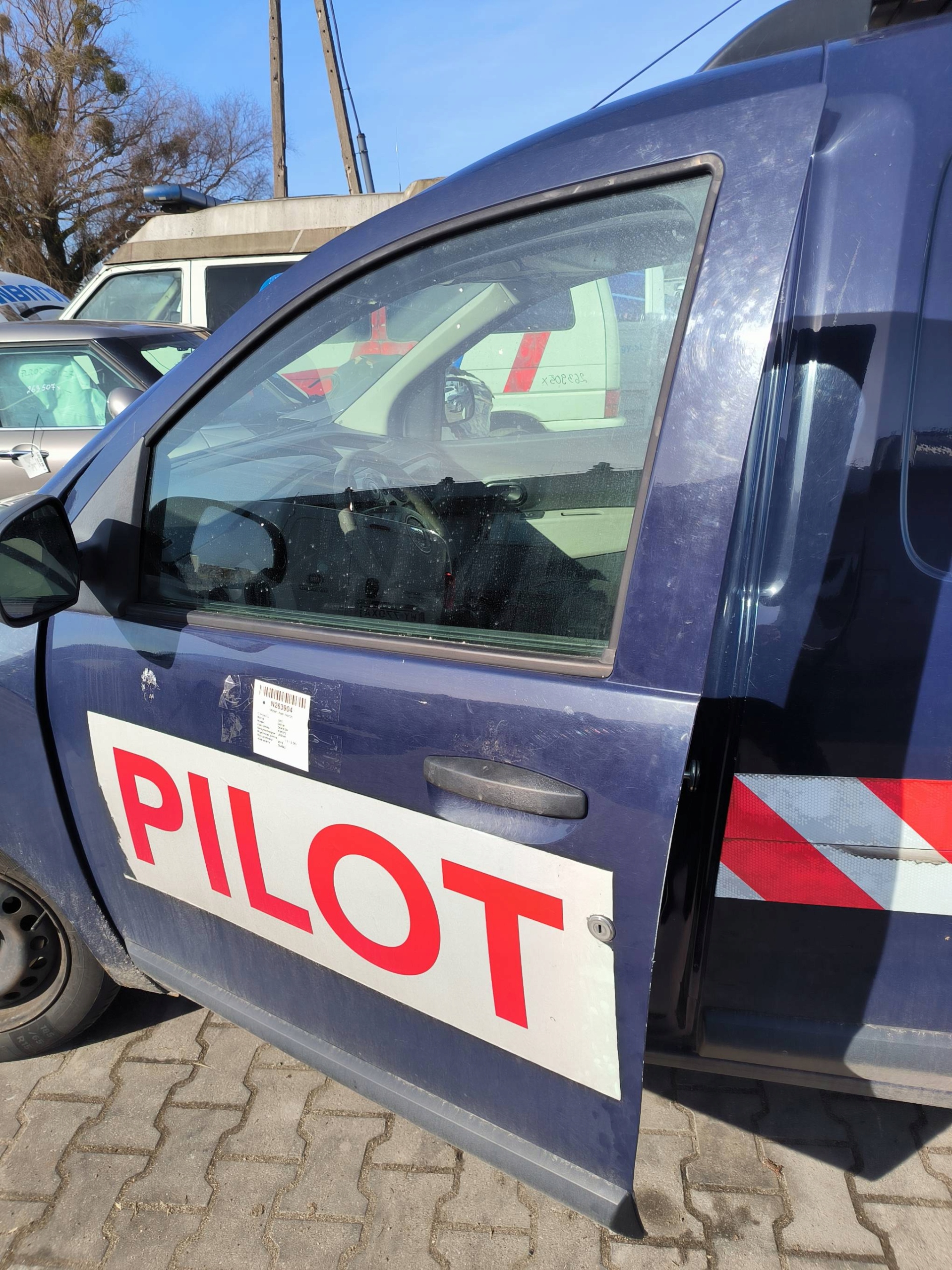 tür links vorne OVB42 DACIA DOKKER