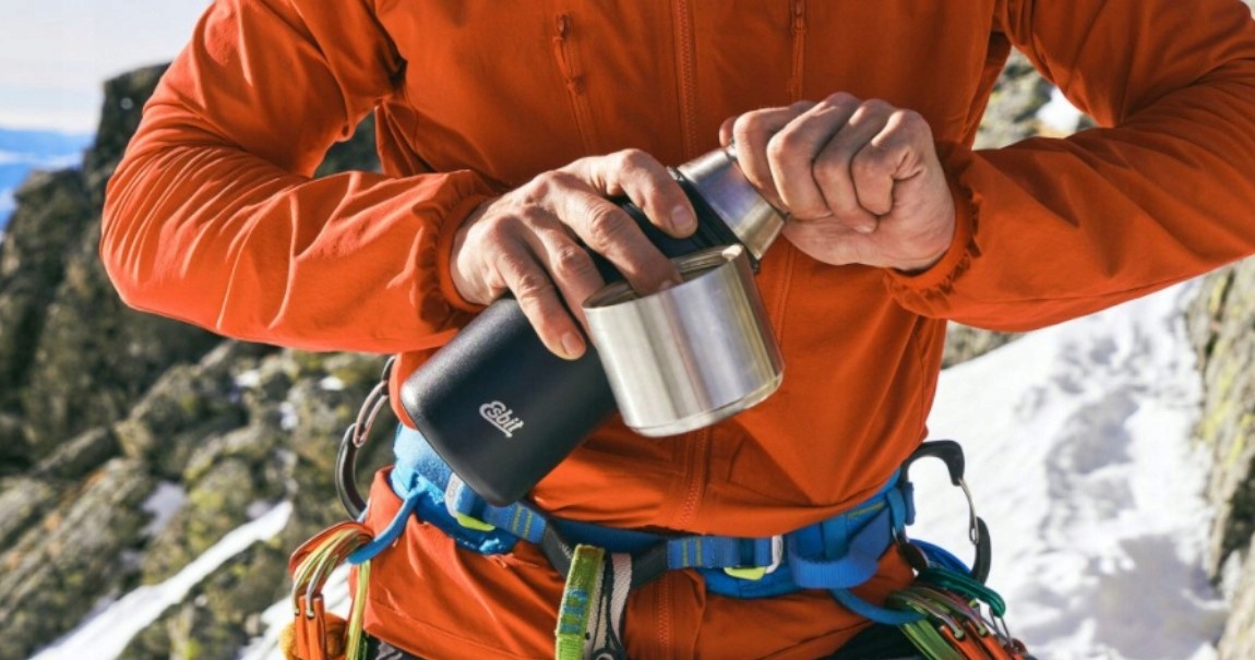 TERMOS ESBIT MAJORIS VACUUM FLASK 0,5 L CZARNY Kolor czarny