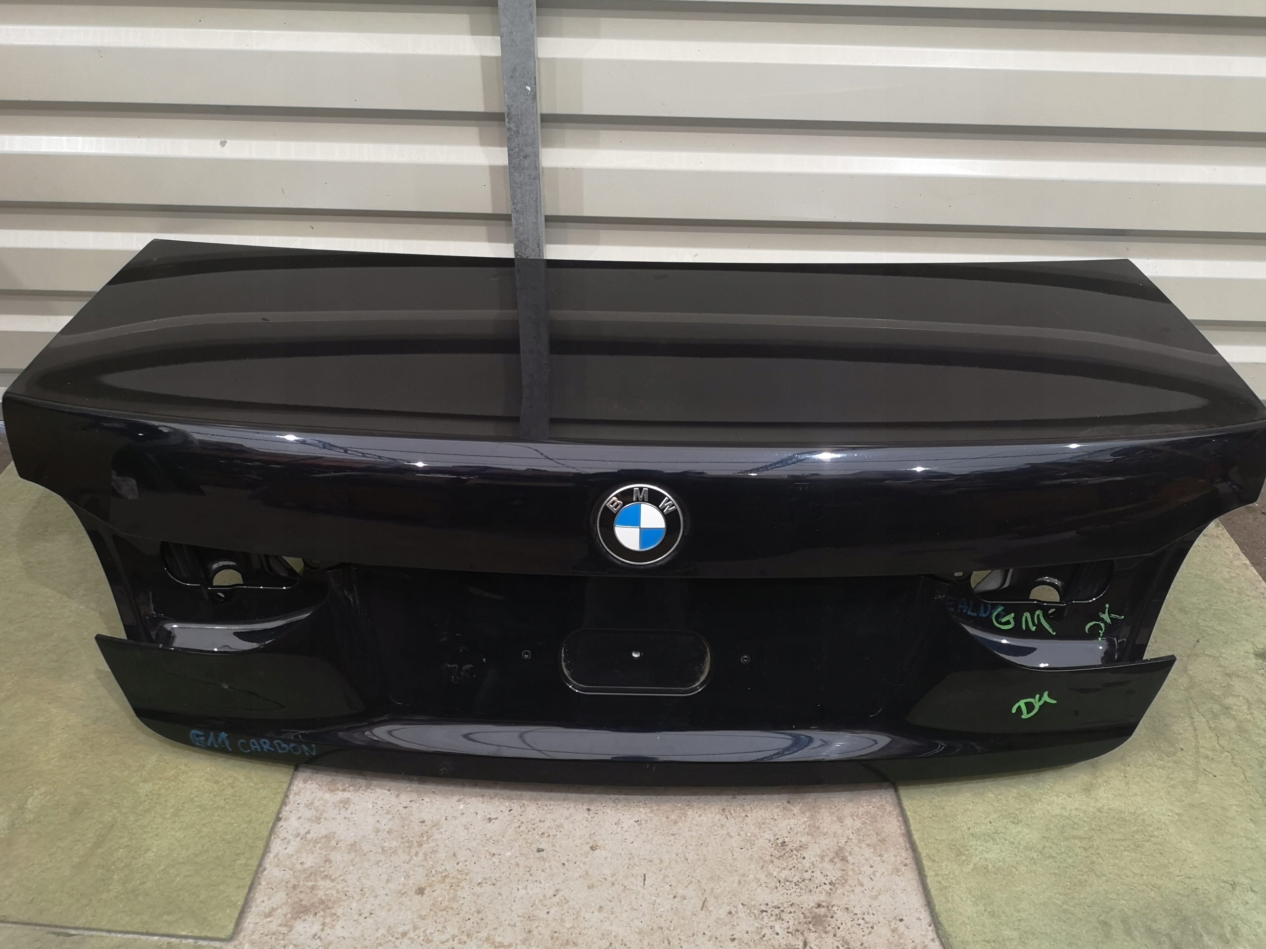 KLAPA BAGAŻNIKA BMW 7 G11 G12 416 CARBON SCHWARZ