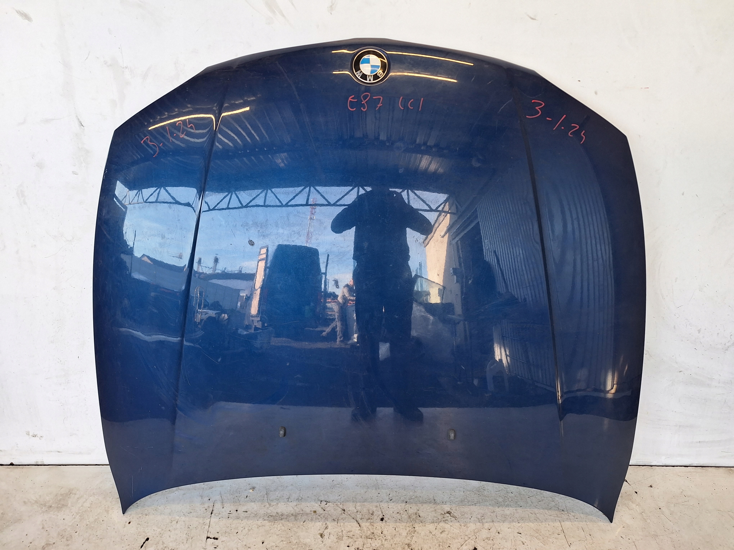 BMW and E87 LCI 08-12 bonnet