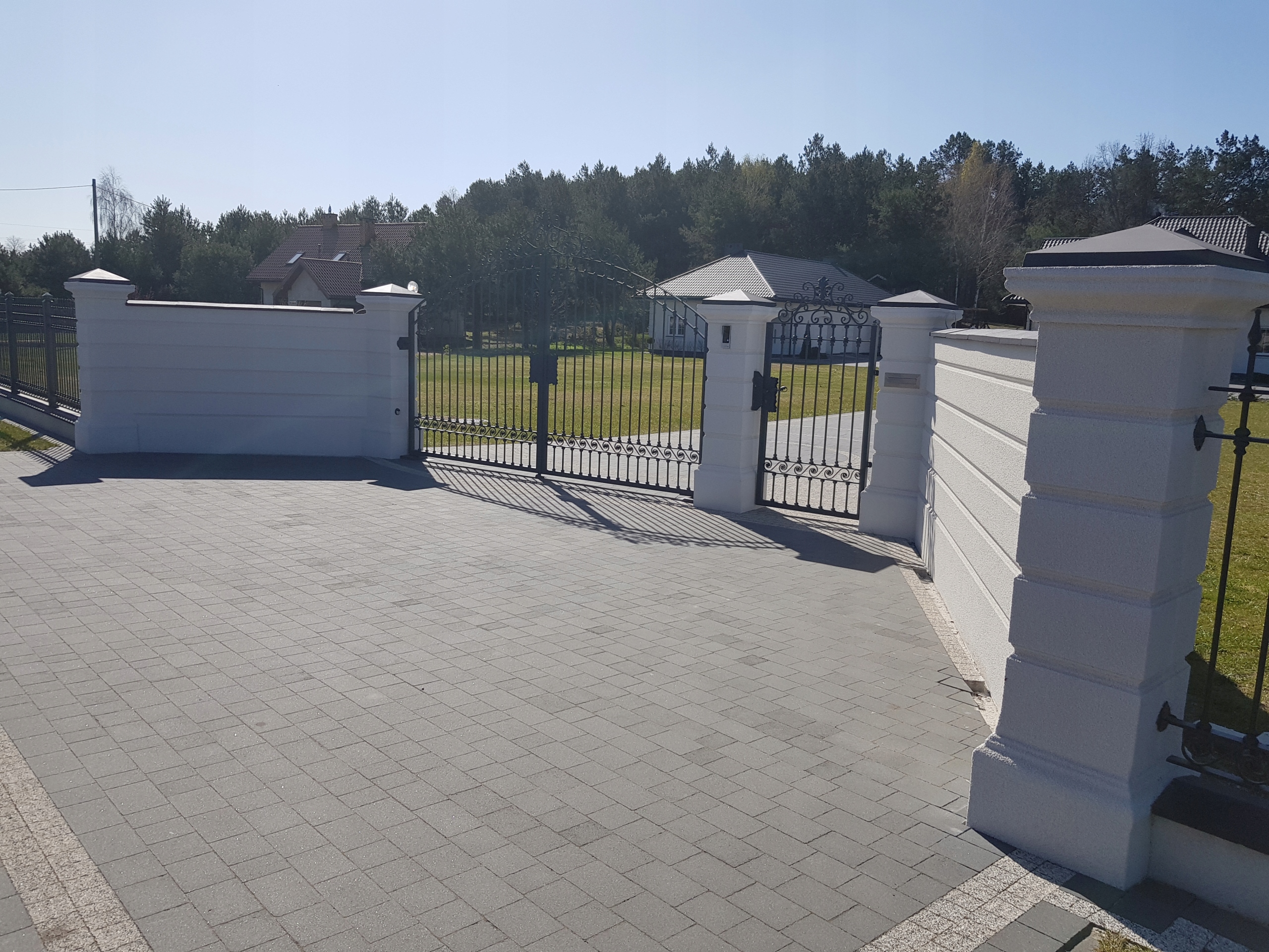 DASZKI OGRODZENIOWE BETONOWE,NA MURY I PODMURÓWKI Maksymalna wysokość elementu 6 cm