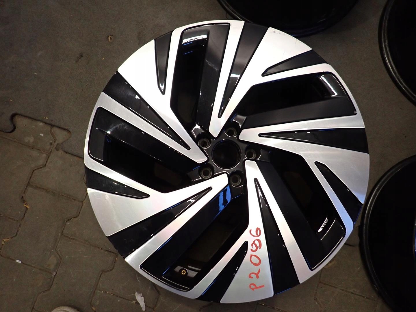 disk disk VW 11A 5x112 ET40 8,5J 21" 11A601025S