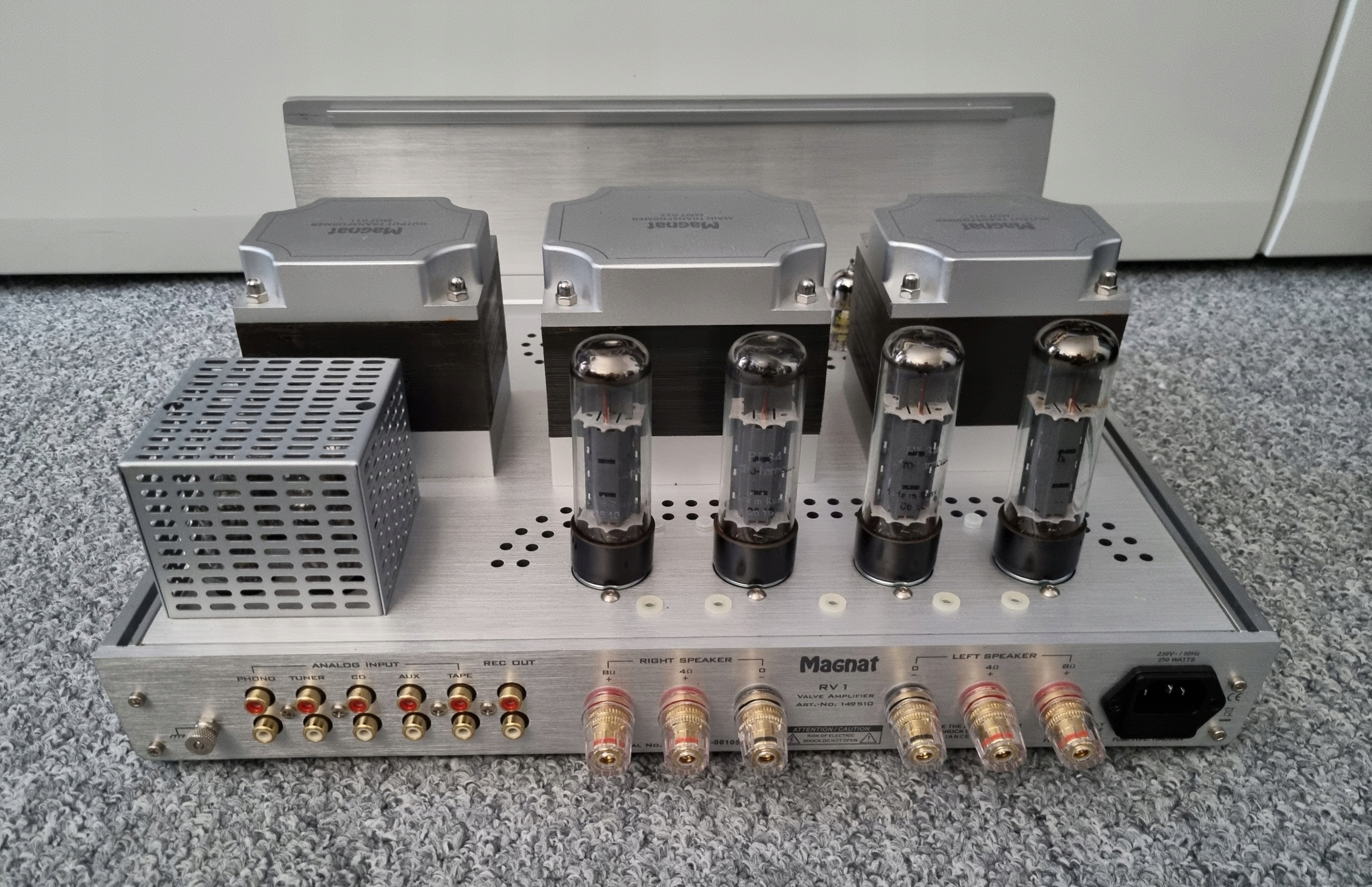 Wzmacniacz lampowy Magnat RV1 Moc wyjściowa 4Ω 35 W