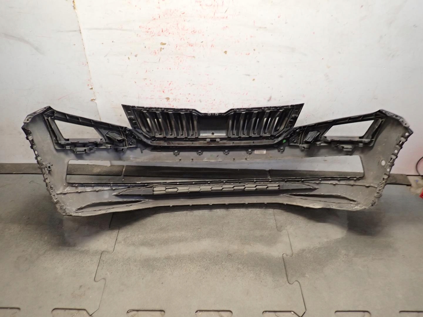 bumper front front SKODA KODIAQ RS 2016- 565807221