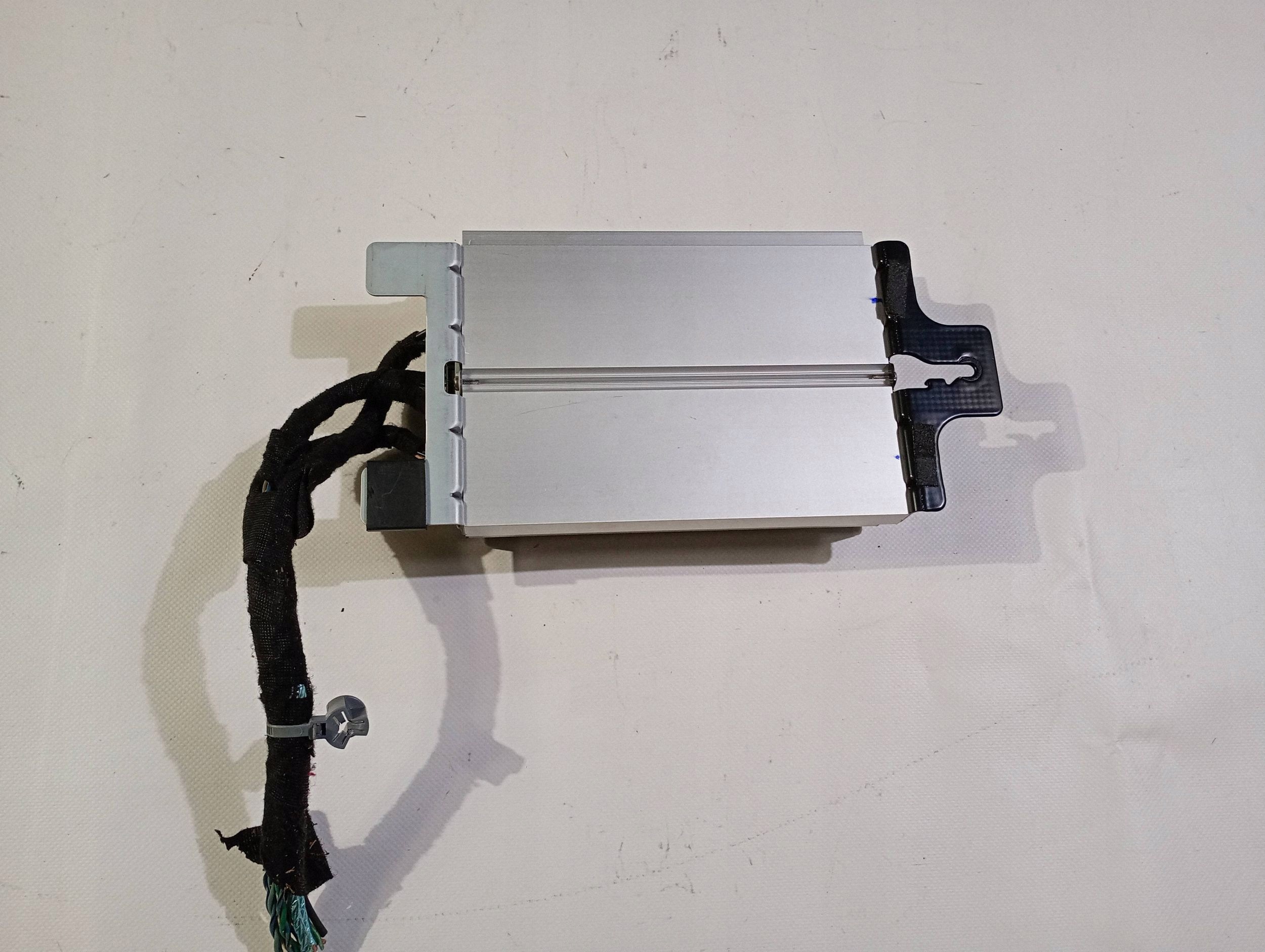 control unit amplifier audio module radia Chevrolet Camaro 2009-2015