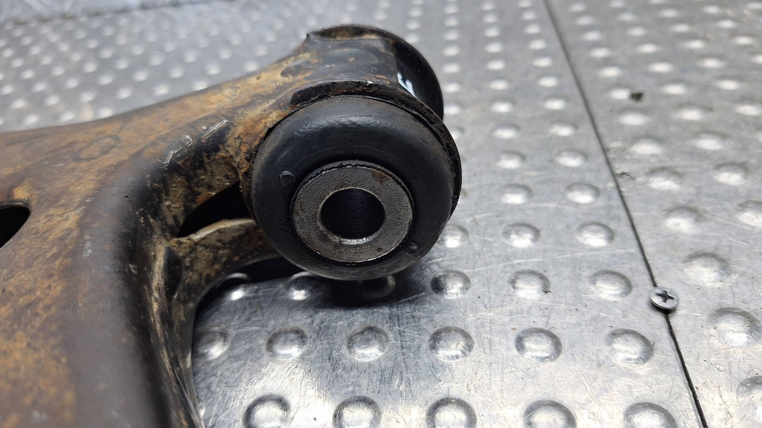 arm left front CV61-3A262-AAA FORD KUGA MK2