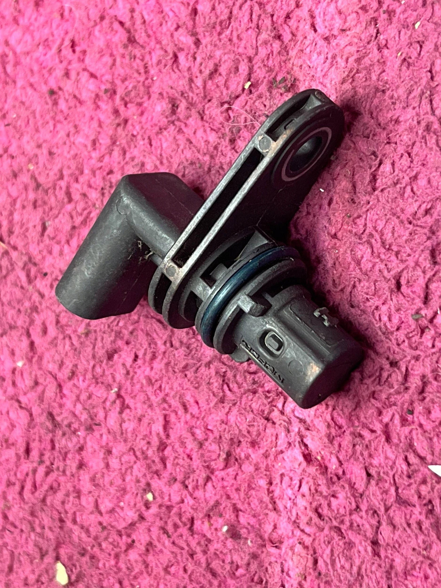 shaft position sensor Fiat Doblo III 1720-0261 original!!