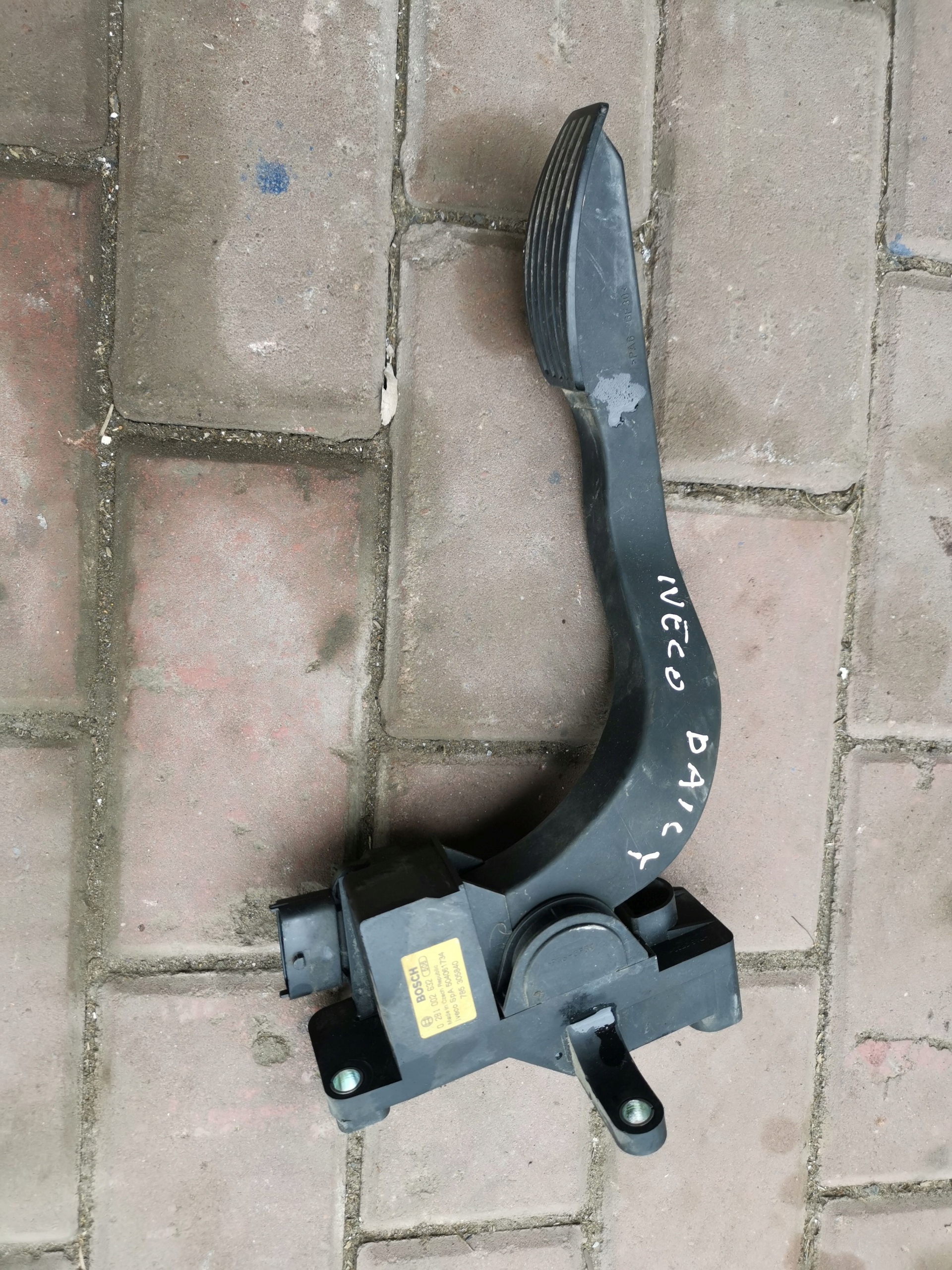 POTENCJOMETR GAZU 504061734 IVECO DAILY IV 06