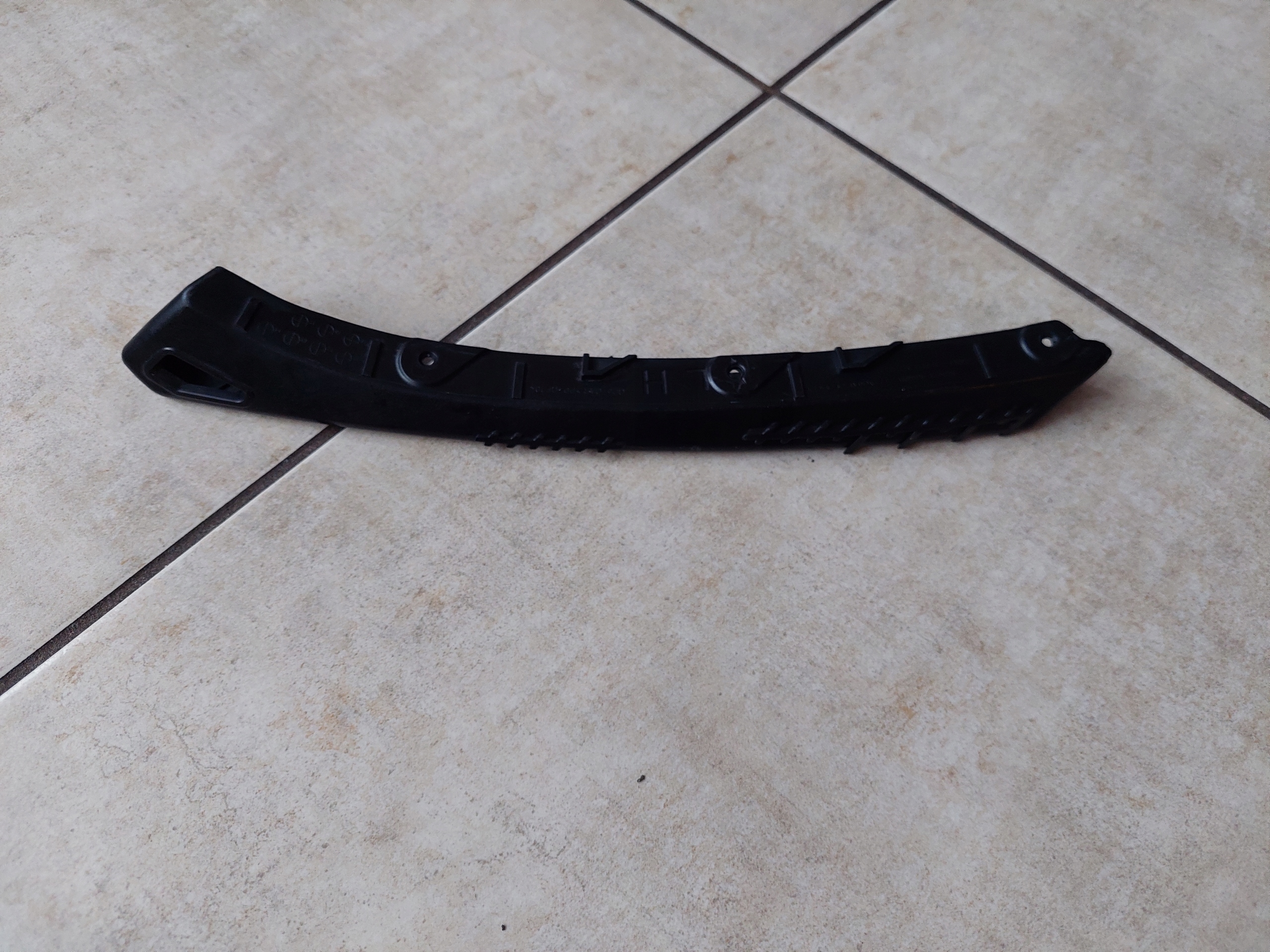 86553-A6000 86554-A6000 - Слайд бампера - тримач лампи-HYUNDAI I30-2012