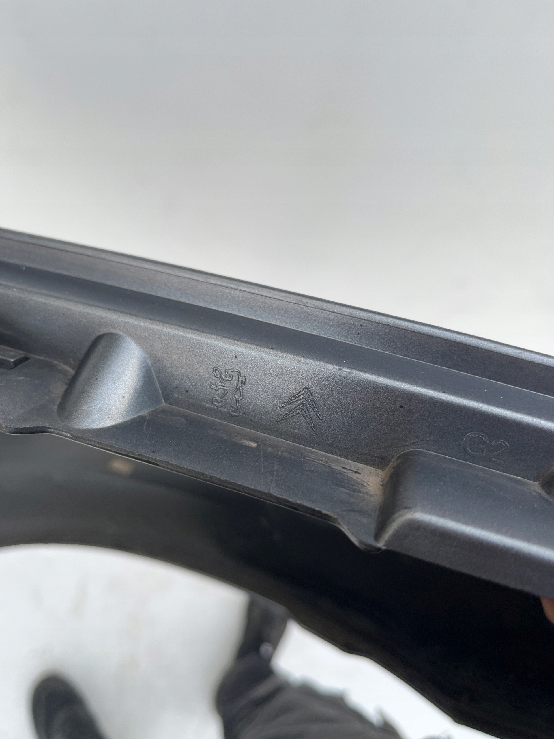 parafango sinistra Anteriore Citroen C4 e EZW 04-08r.