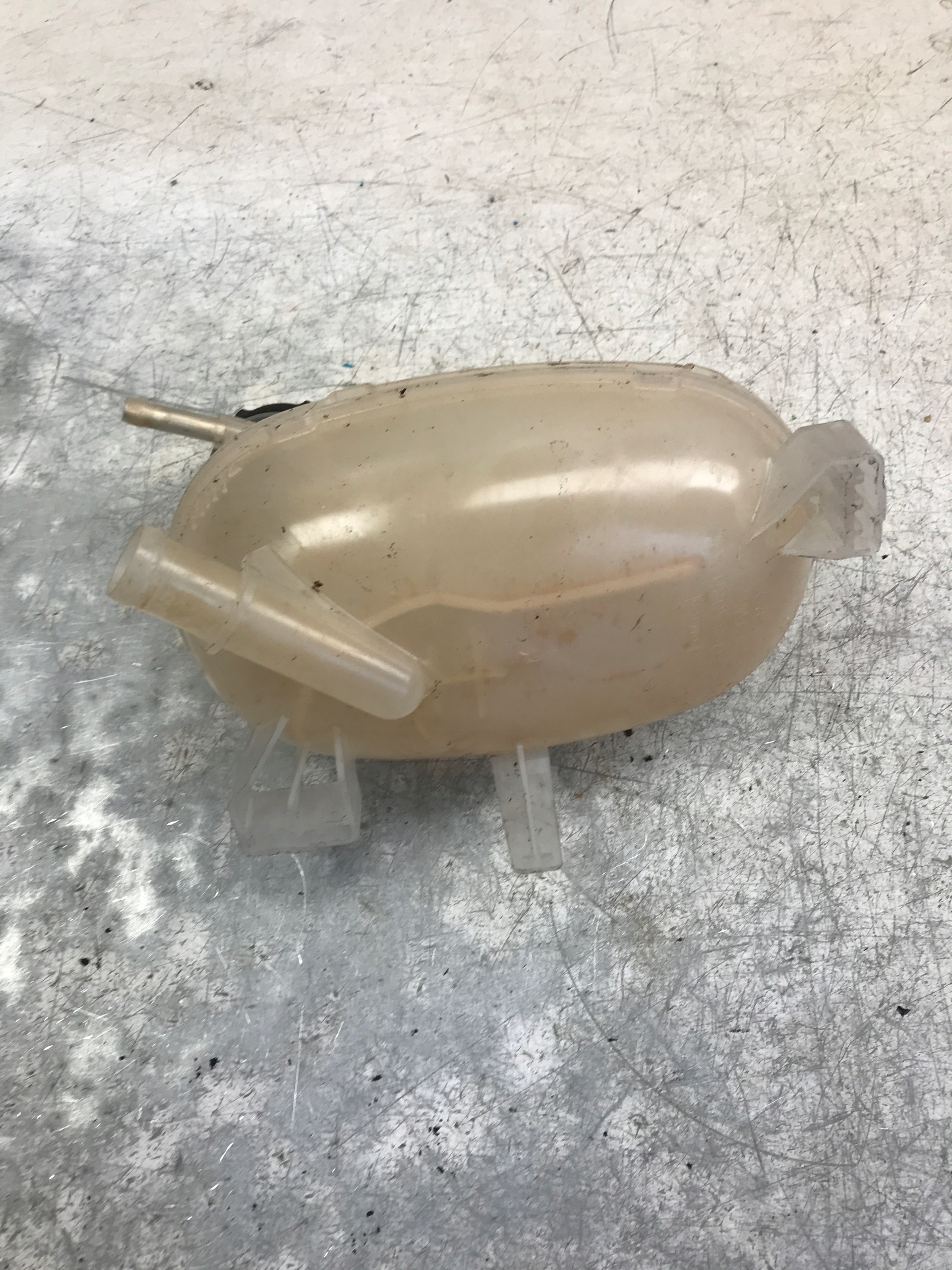 Réservoir eau FORD KUGA MK2