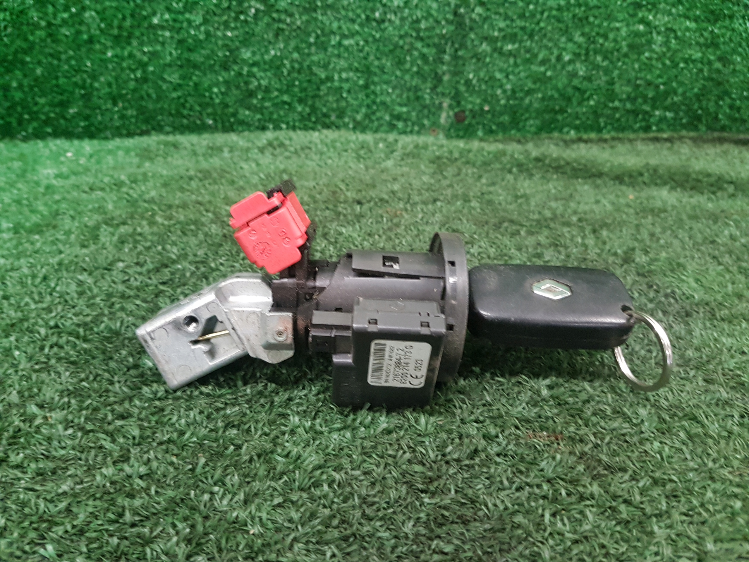 ignition Z KLUCZYKIEM RENAULT MODUS N0502060