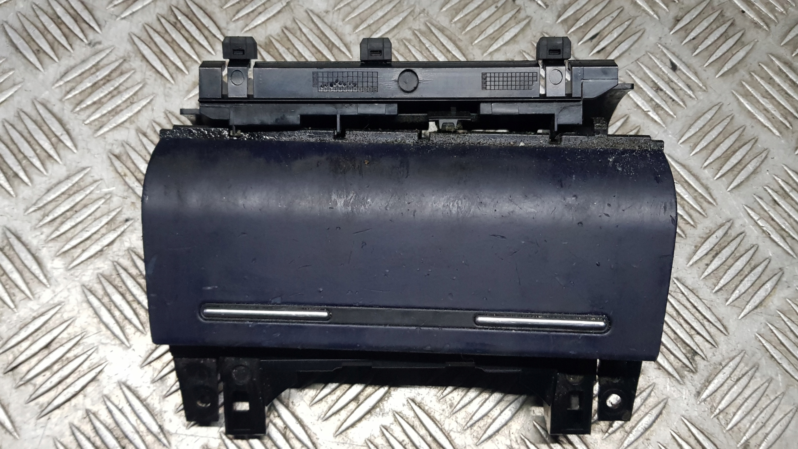 AUDI A4 B6 Aschenbecher Handschuhfach
