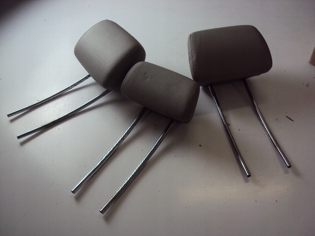 Подголовники задние MERCEDES E-Class W212