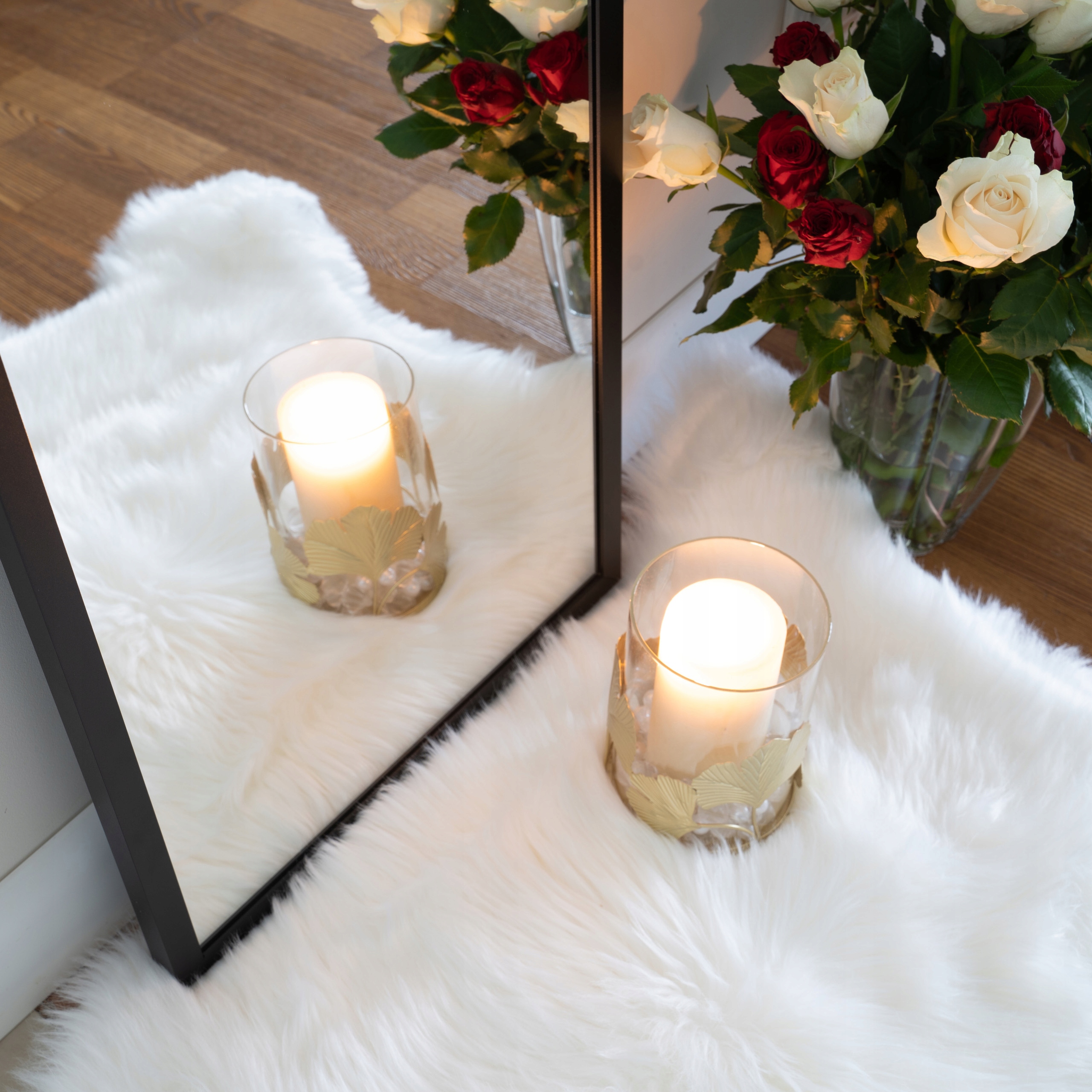 LUSTRO W CZARNEJ RAMIE PROSTOKĄTNE DO PRZEDPOKOJU 130x40 CM Wysokość 1300 mm