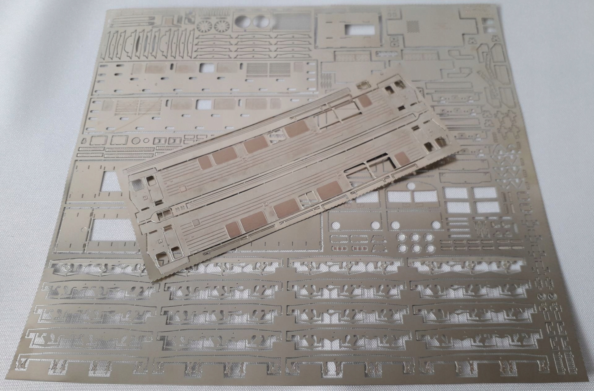 SU46 v měřítku Tt montážní sada