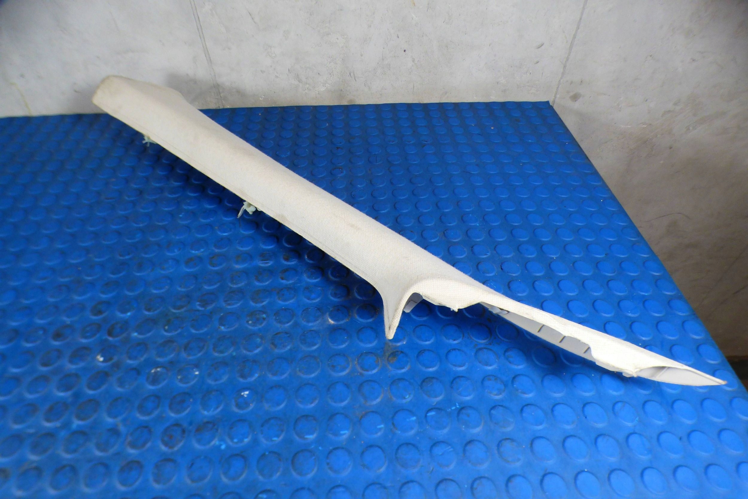 Toyota Corolla E21 cover pillar left 62220-02390