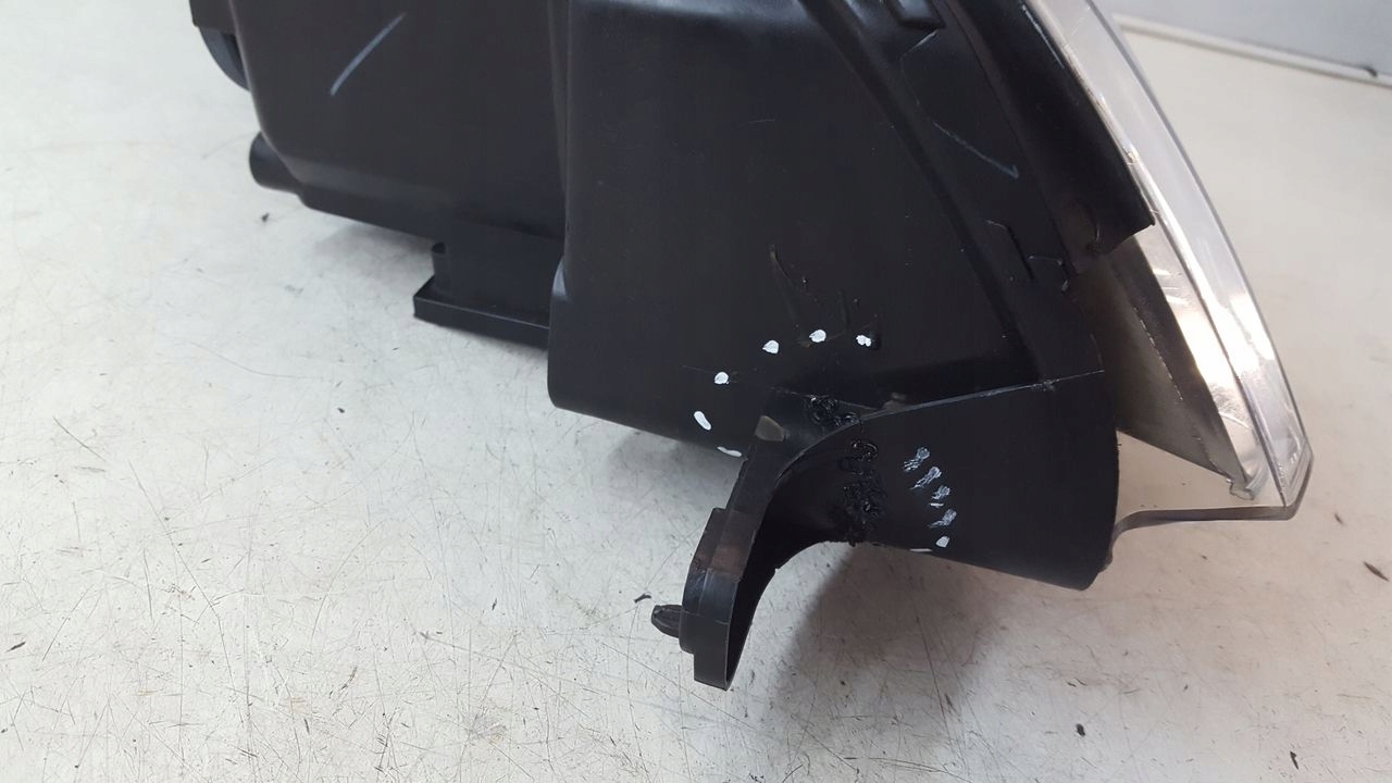 light front front left Citroen C5 and LIFT