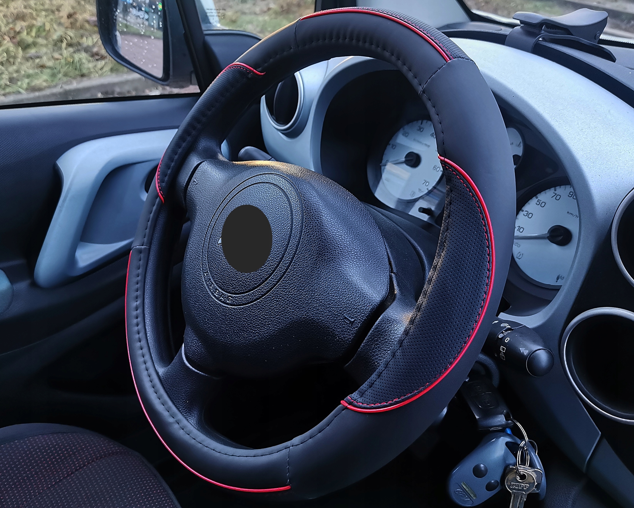 Pokrowiec na kierownice BMW seria 1 2 3 E46 E90 F30 X1 X3 X5 czarnoczerwony Stan opakowania oryginalne