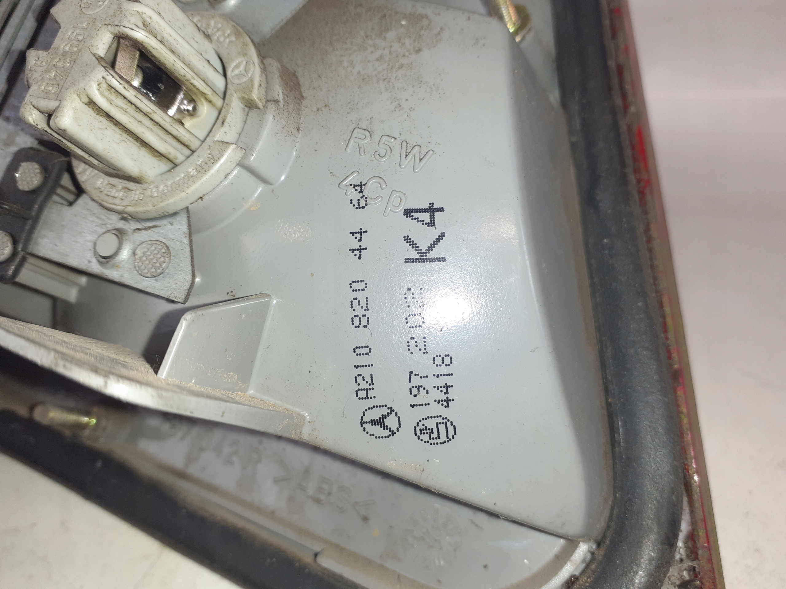 MERCEDES W210 sedan right light rear part