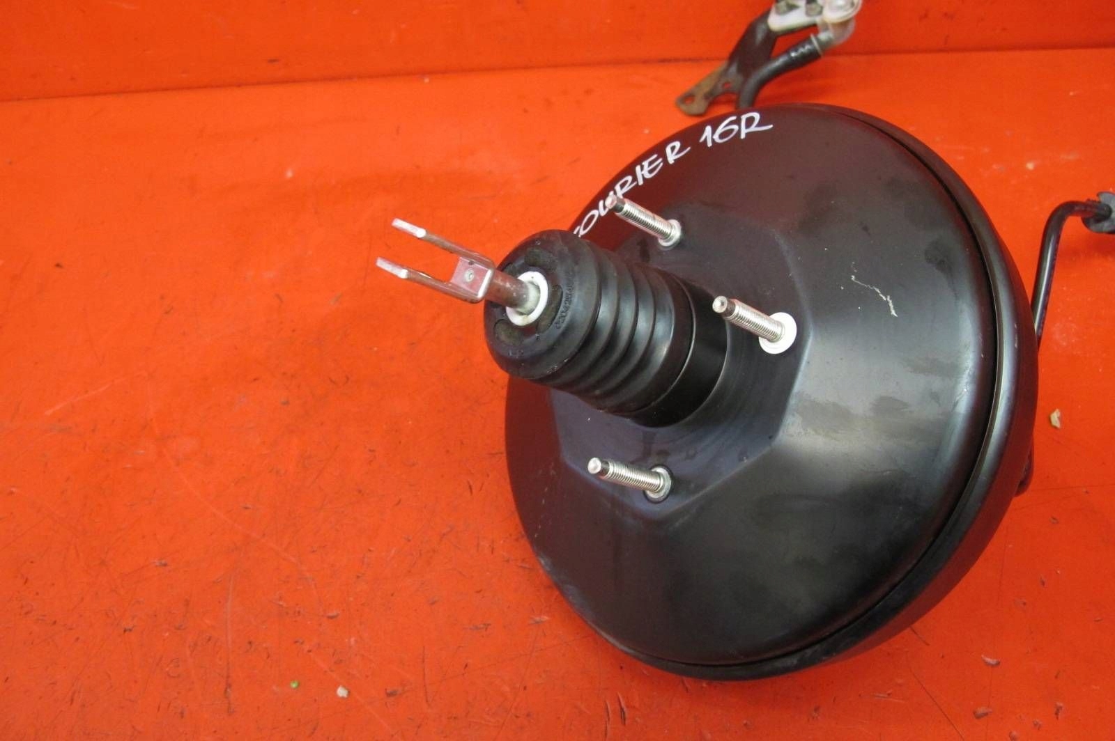 FORD TOURNEO COURIER 14- Servo bremsen Pumpe Behälter