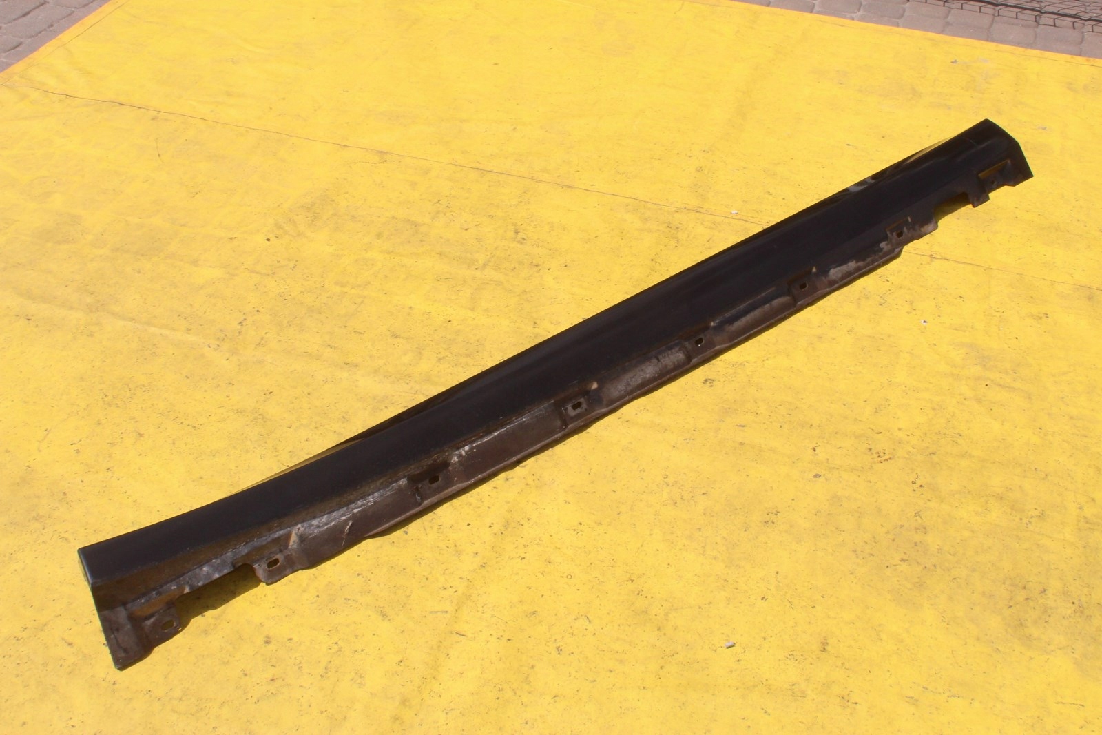 LISTWA PROGOWA LEWA MERCEDES W251 A2516980754