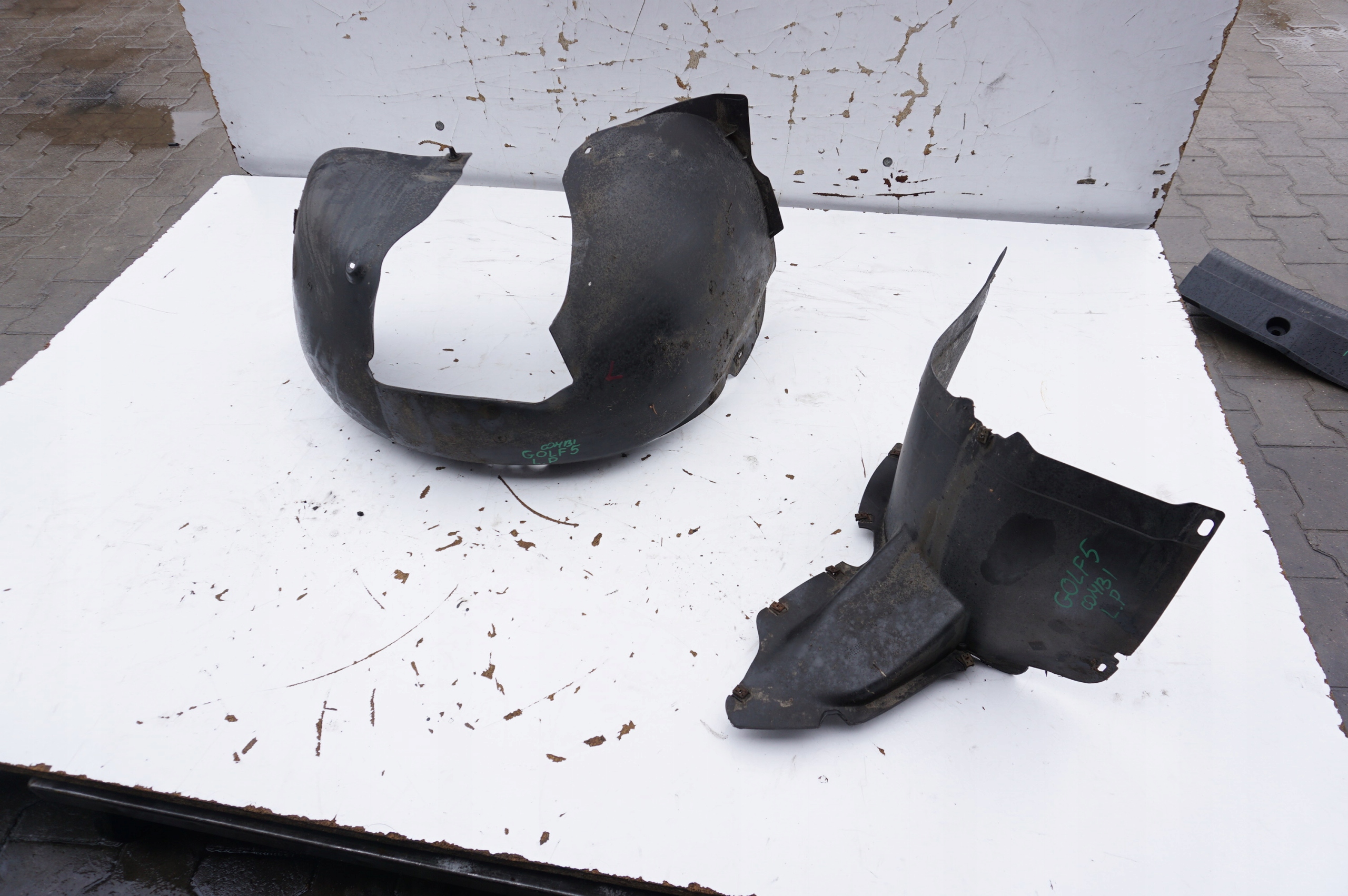 ПОДКРИЛЬНИК ЛЕВЫЙ ПЕРЕД VW GOLF 5 В