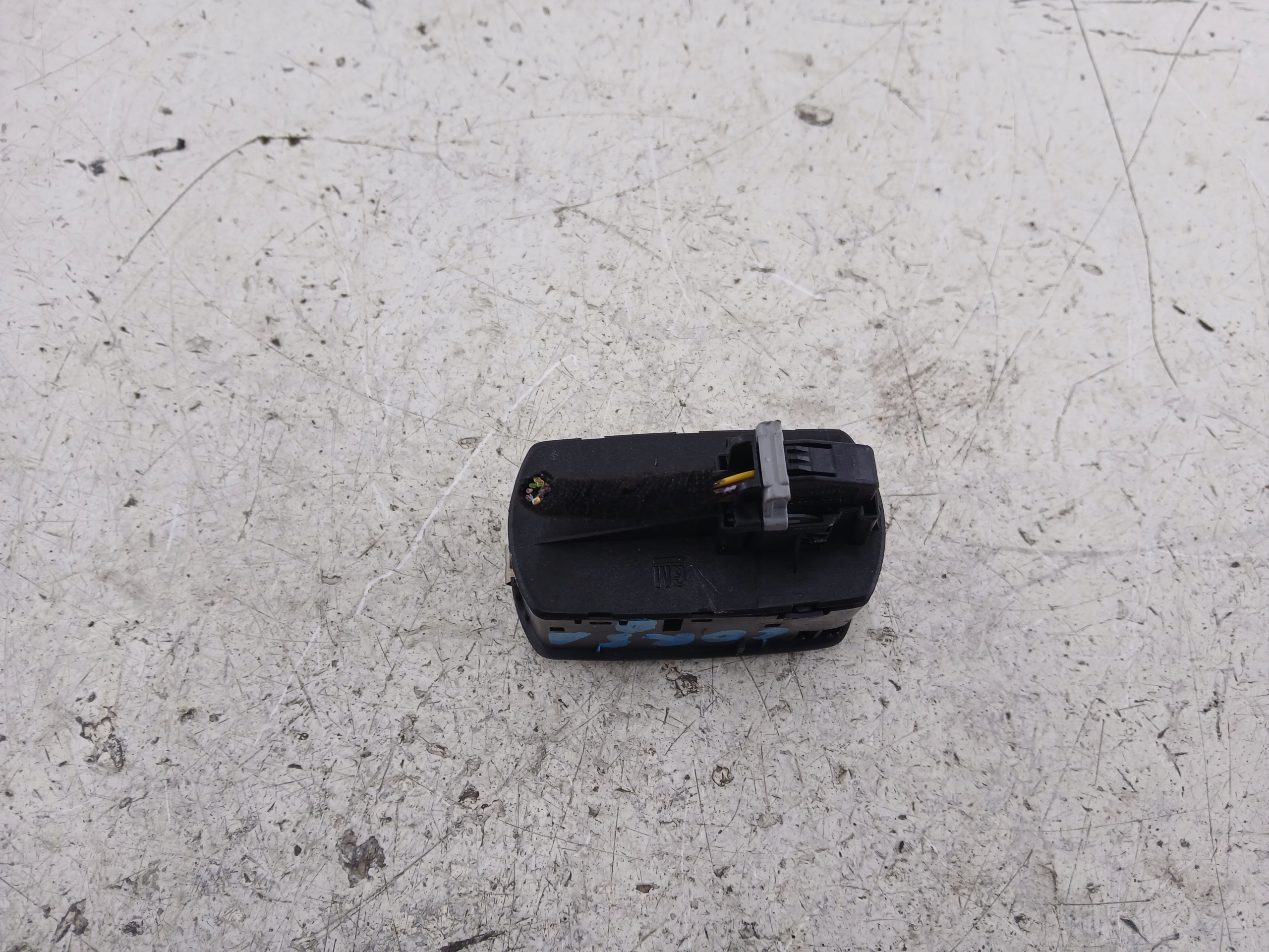 OPEL CORSA D PANEL okna levý předek řidičů 13258521AA
