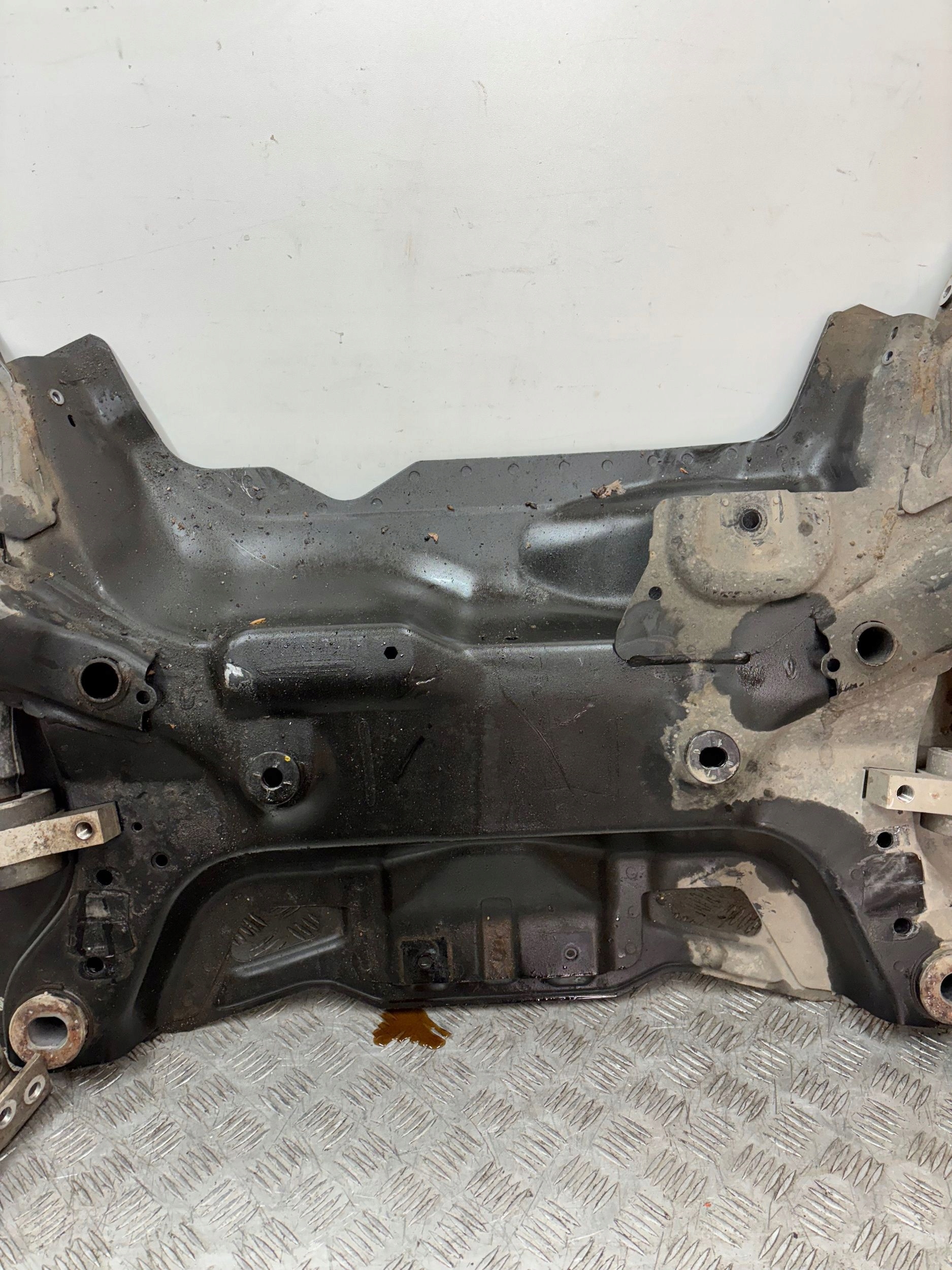 axle beam axle beam sider PEUGEOT 508 and 1.6 E-HDI 10